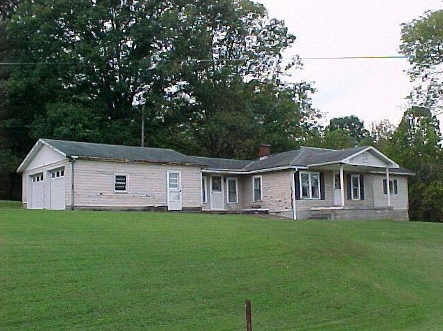 6575 Rose Hill Rd, Roseville, OH 43777