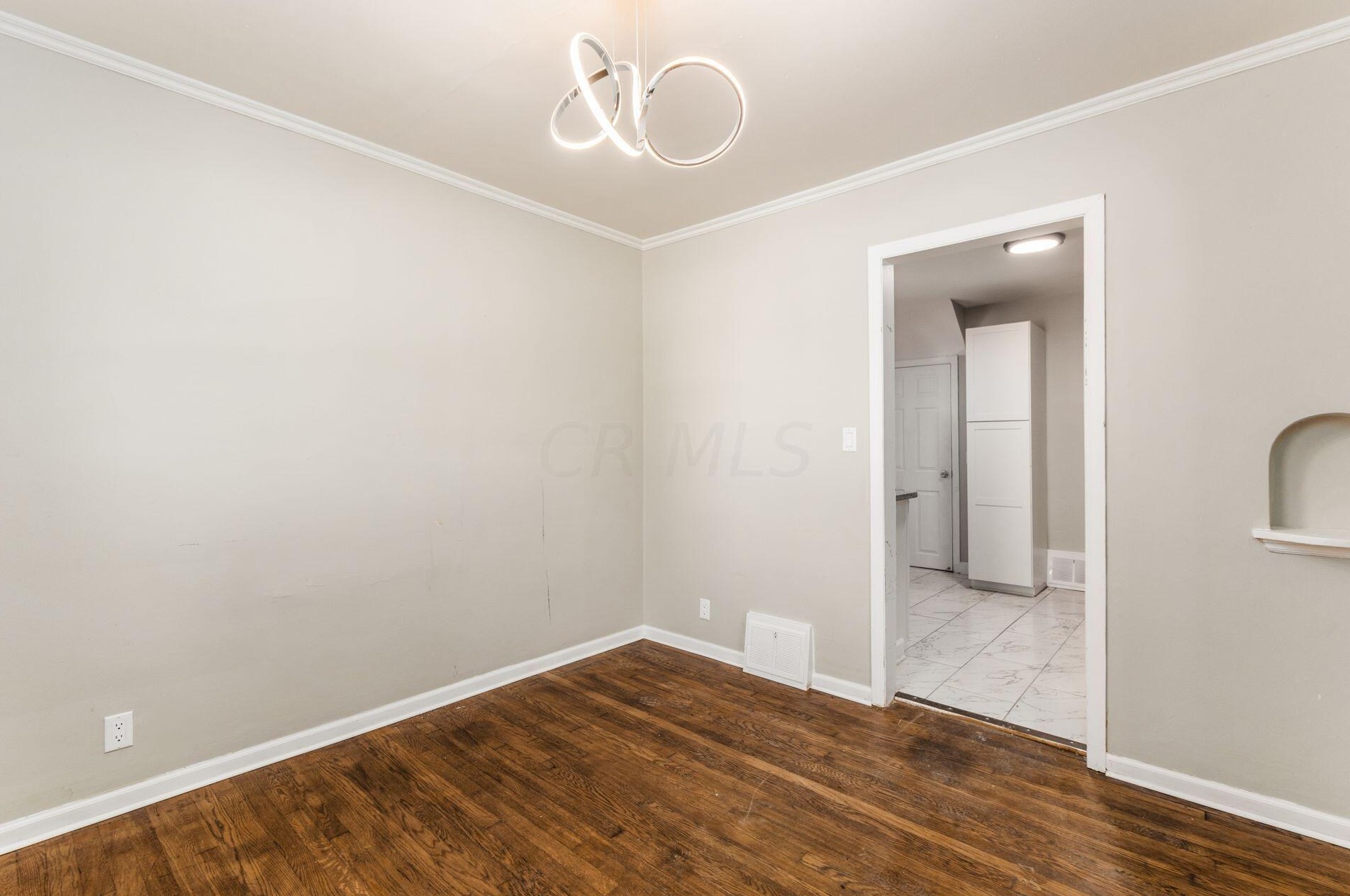 1519 Hudson St, Columbus OH 43202-2612 exterior