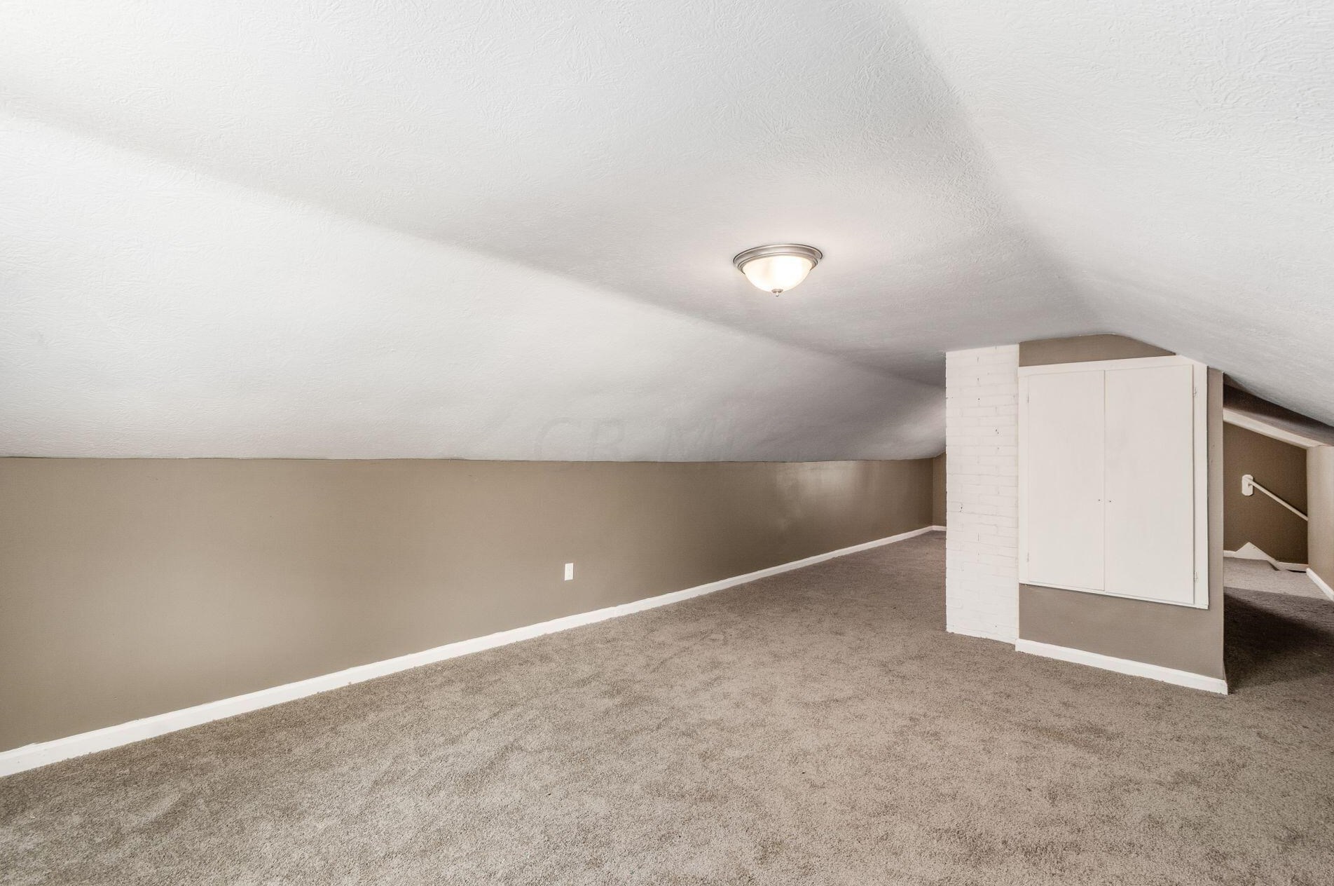 1519 Hudson St, Columbus OH 43202-2612 exterior