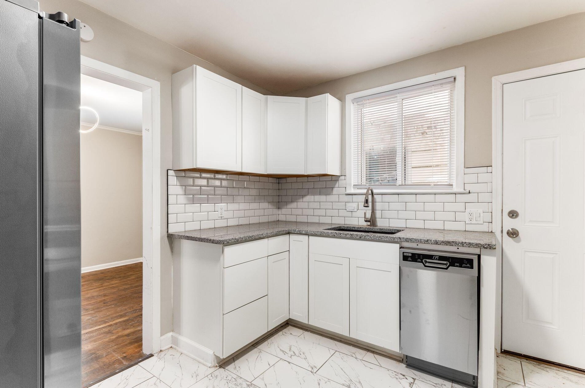 1519 Hudson St, Columbus OH 43202-2612 exterior