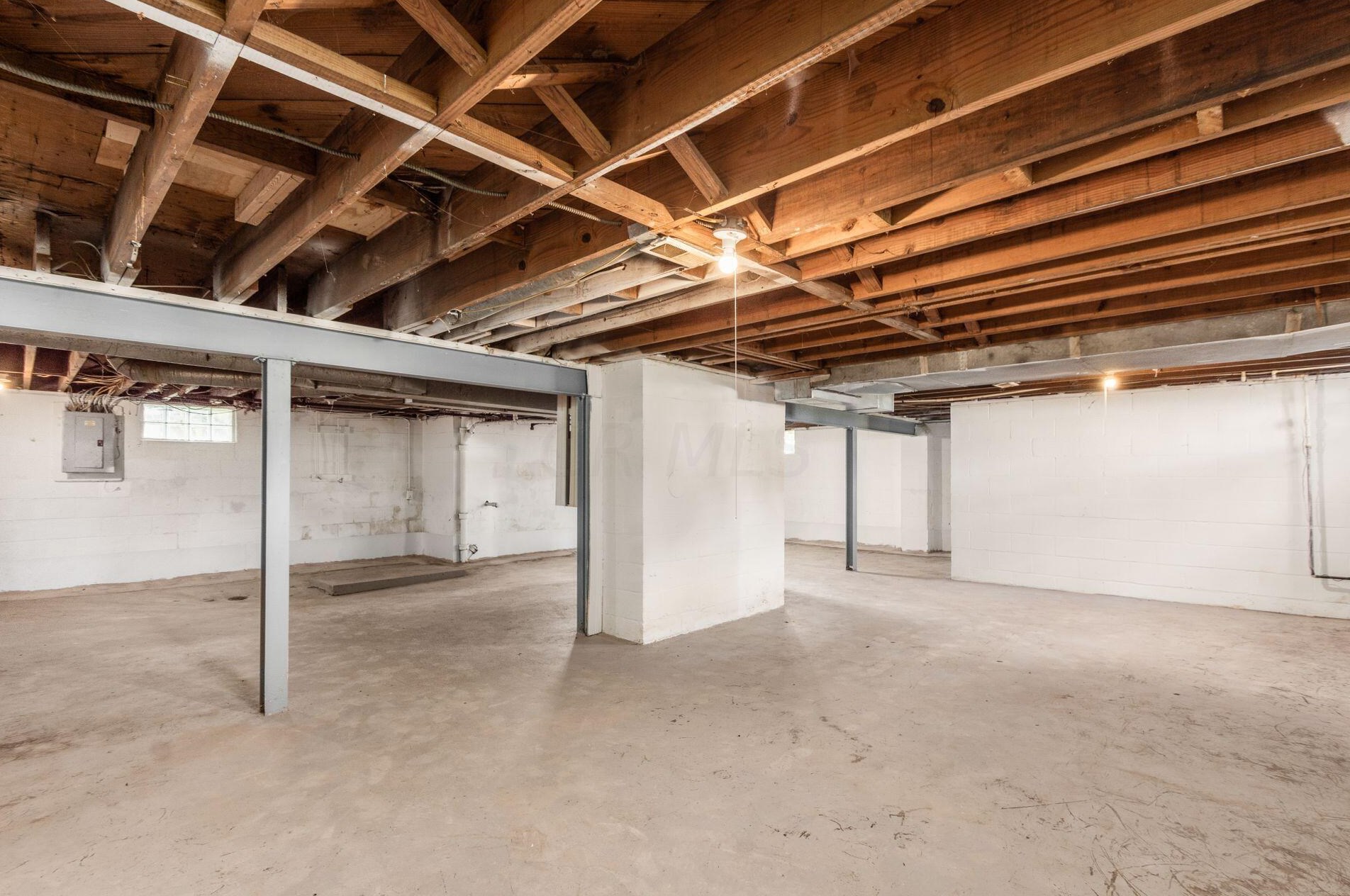 1519 Hudson St, Columbus OH 43202-2612 exterior