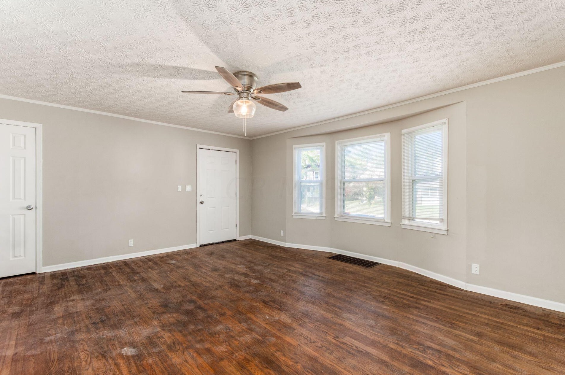 1519 Hudson St, Columbus OH 43202-2612 exterior