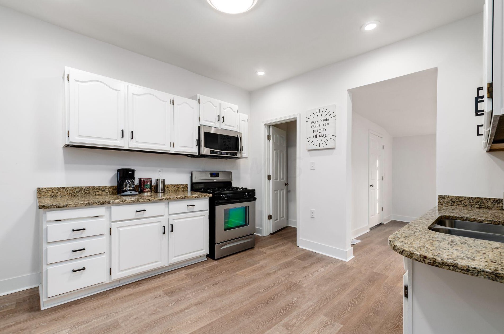 493 2nd Ave, Columbus OH  43201-3655 exterior