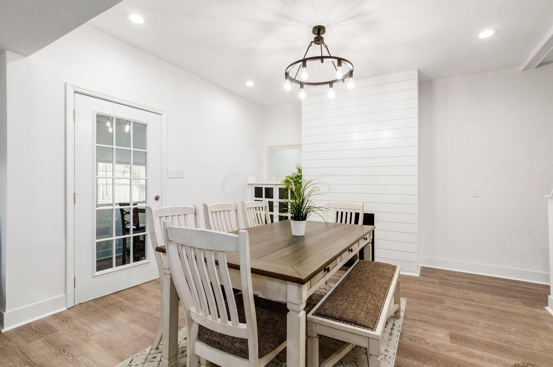 493 2nd Ave, Columbus OH  43201-3655 exterior