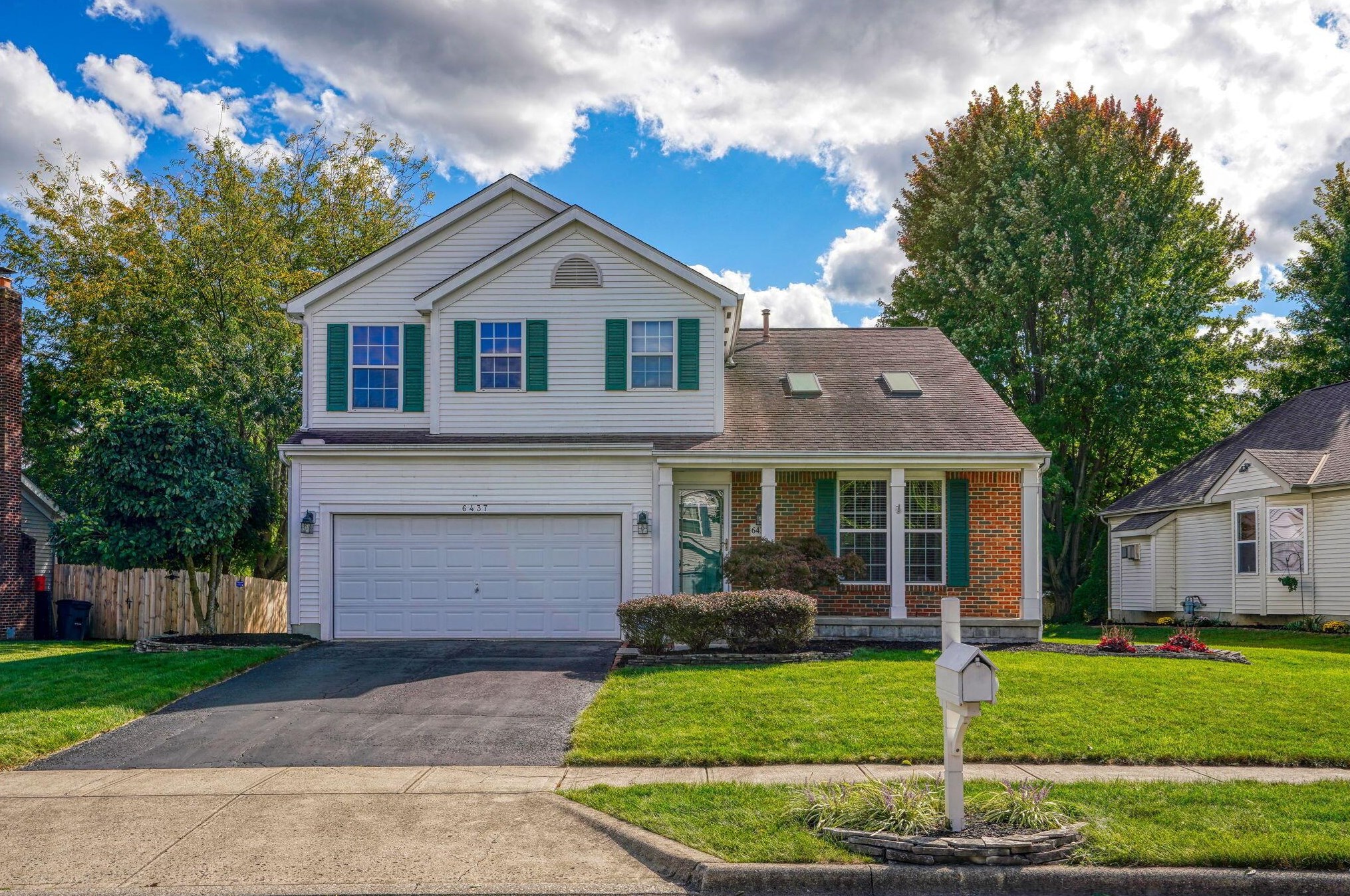 6437 Foxhill Dr, Cnl Wnchstr OH  43110-8767 exterior