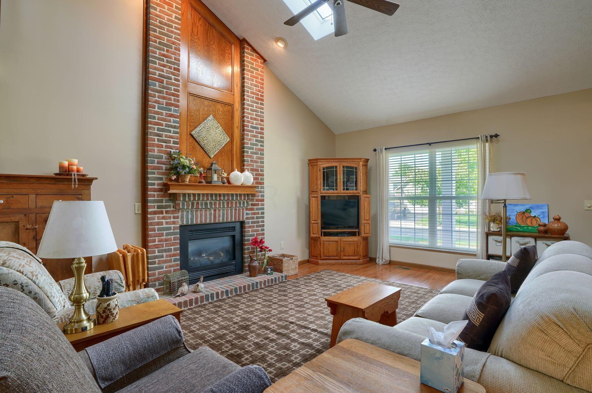 6437 Foxhill Dr, Cnl Wnchstr OH  43110-8767 exterior