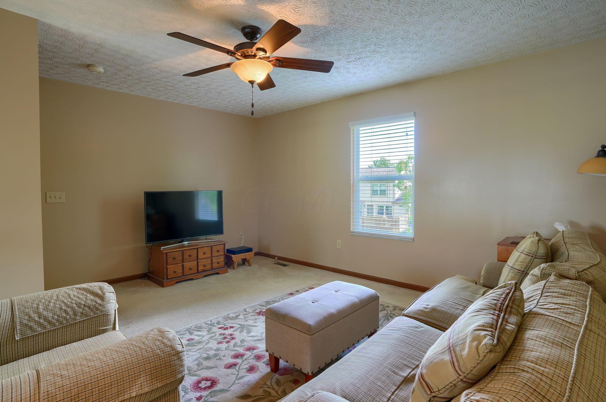 6437 Foxhill Dr, Cnl Wnchstr OH  43110-8767 exterior