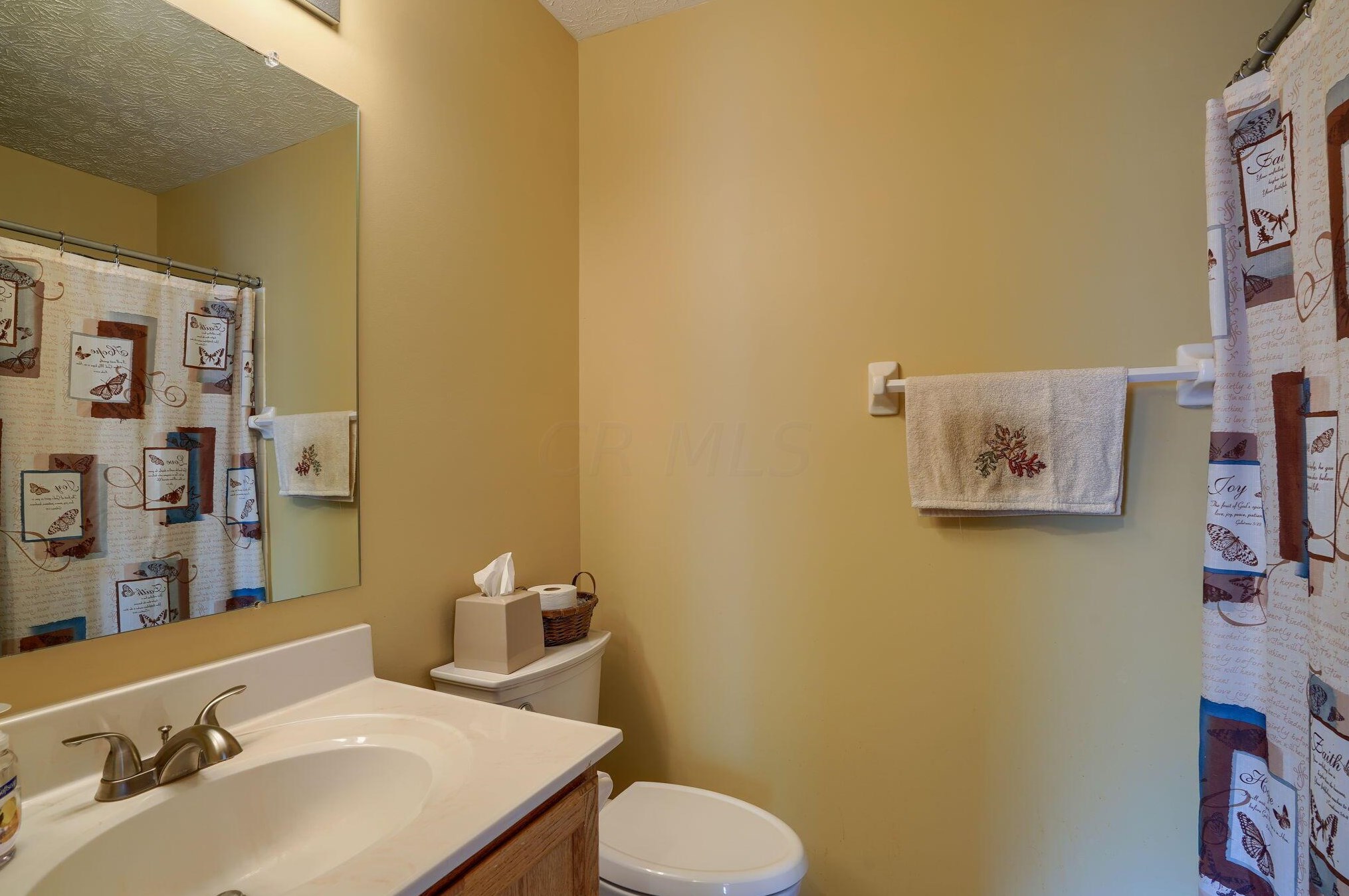 6437 Foxhill Dr, Cnl Wnchstr OH  43110-8767 exterior