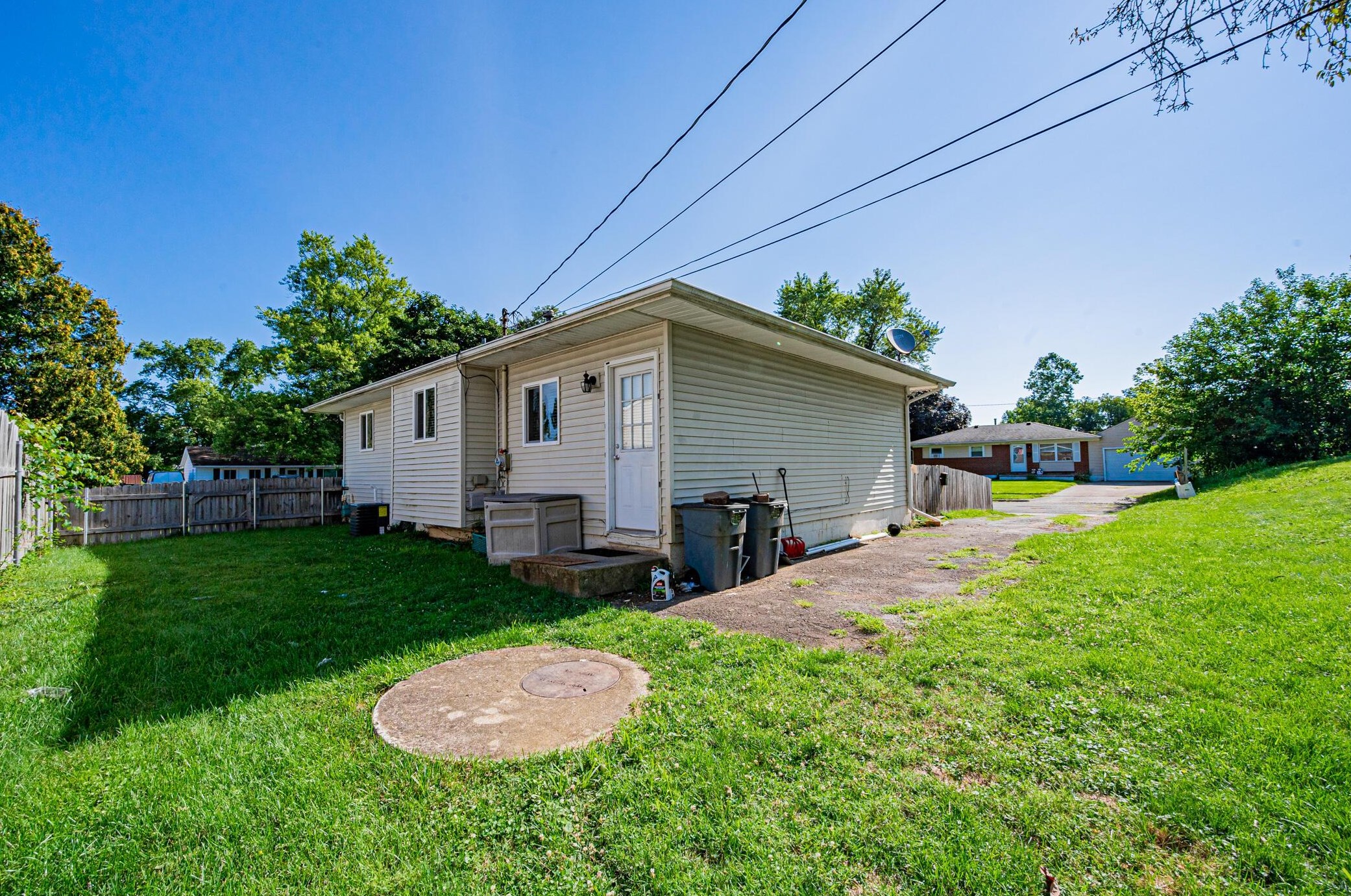 5337 Adcock Dr, Columbus OH  43085 exterior