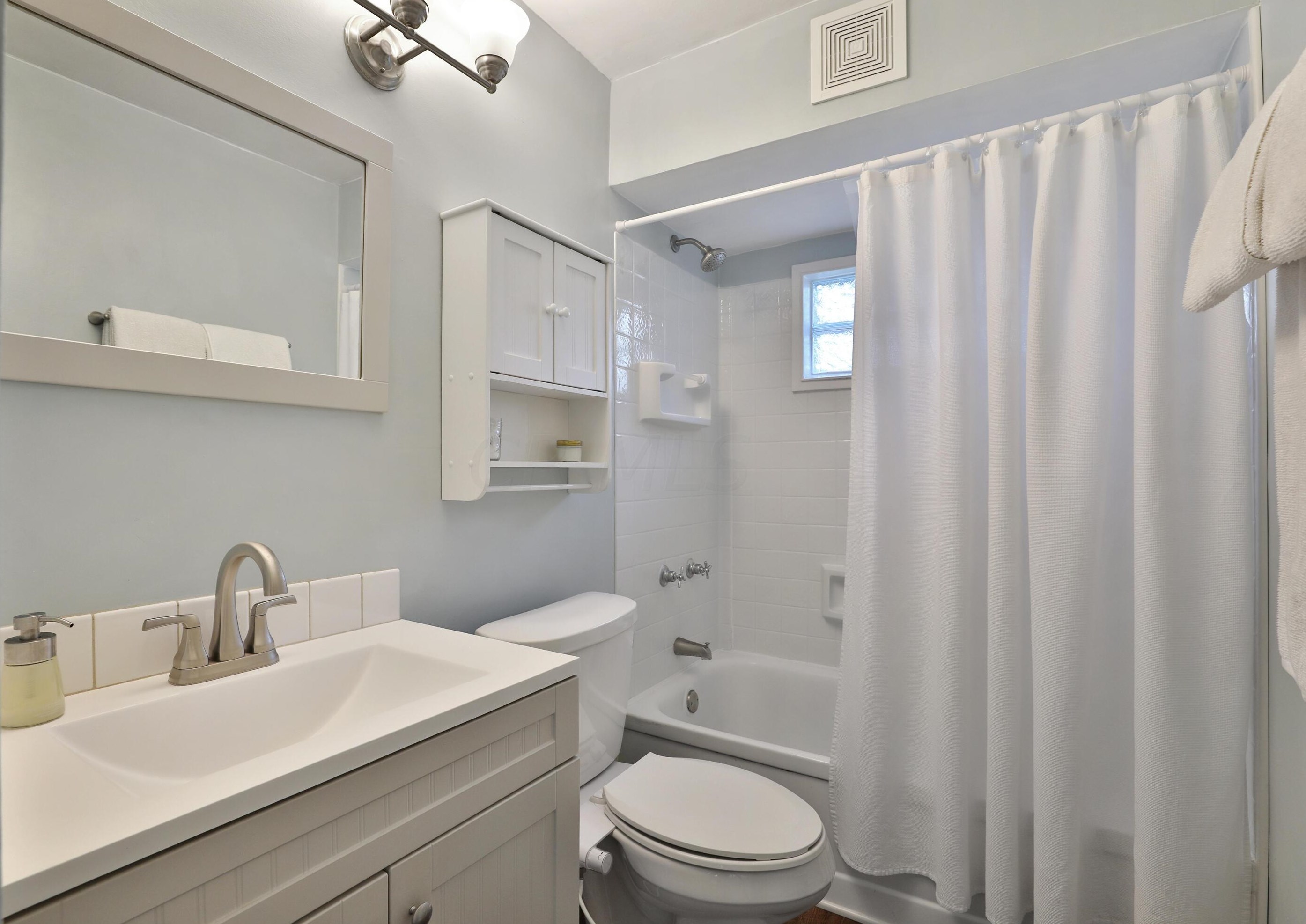 1745 Gerrard Ave, Columbus OH 43212-1374 exterior