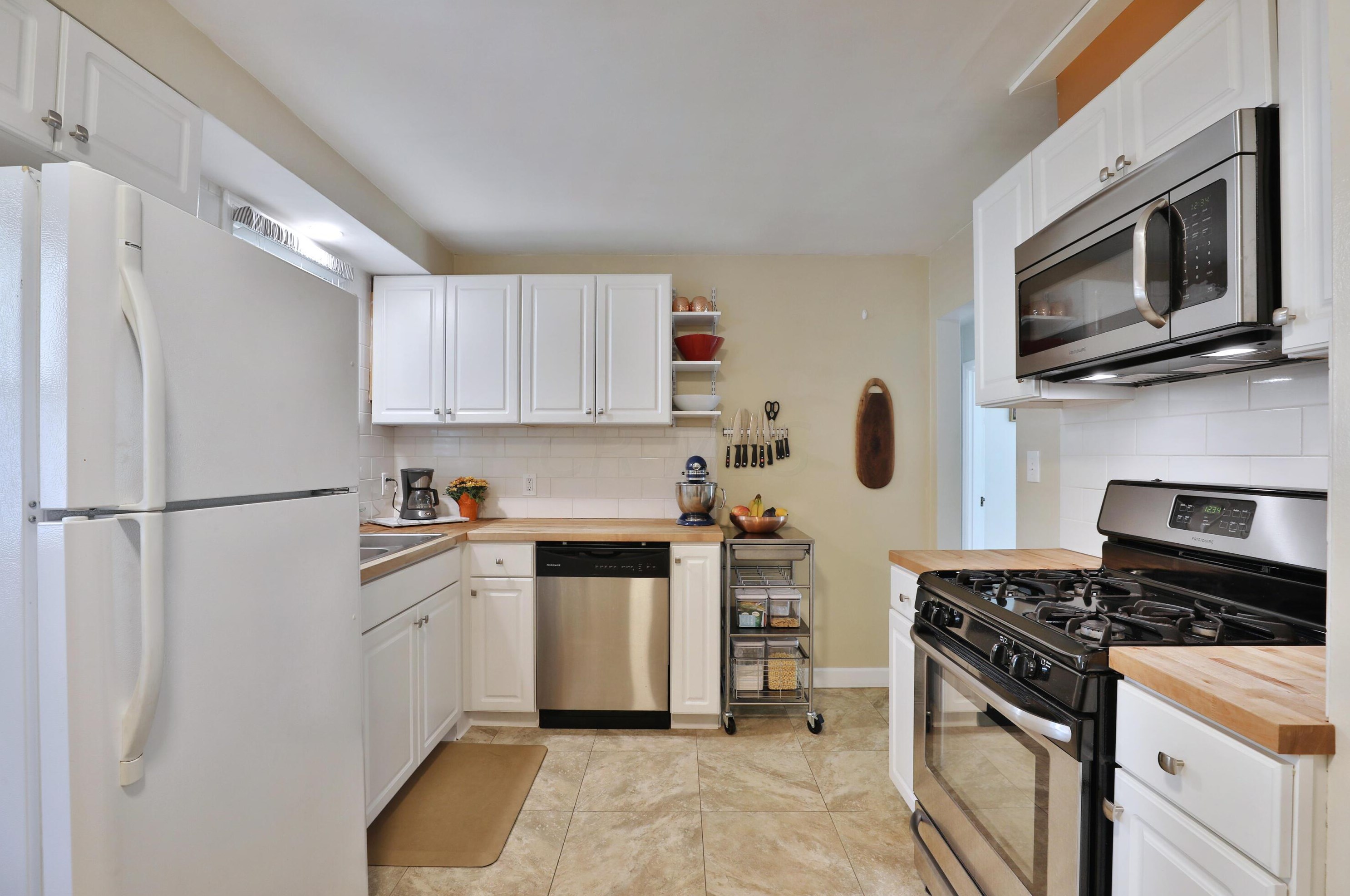 1745 Gerrard Ave, Columbus OH 43212-1374 exterior