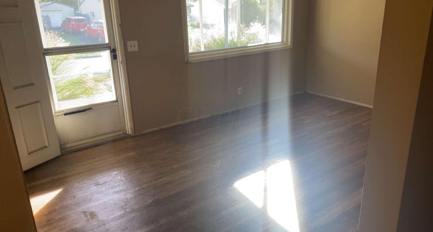 5186 Zimmer Dr, Columbus OH 43232-6046 exterior