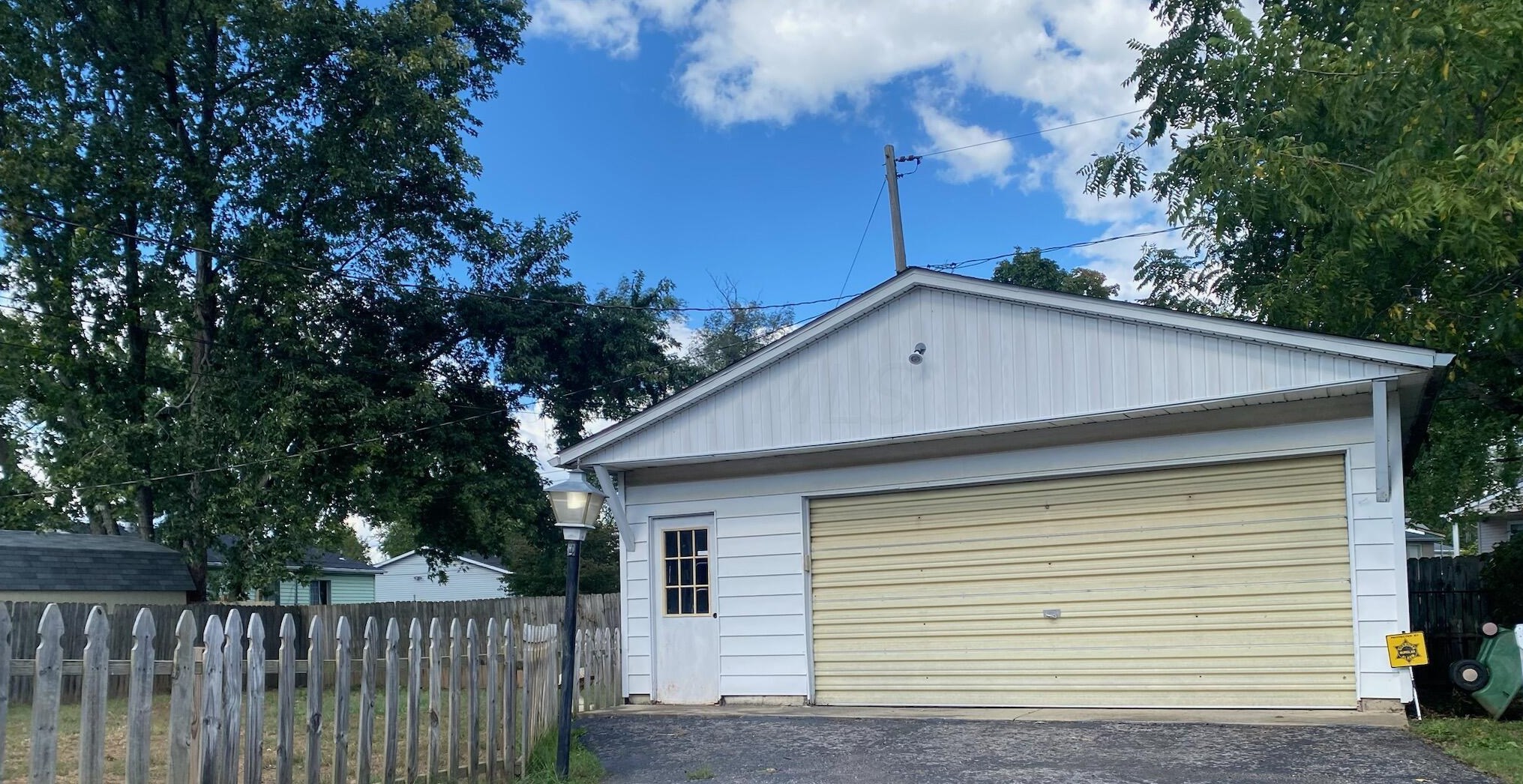 5186 Zimmer Dr, Columbus OH 43232-6046 exterior