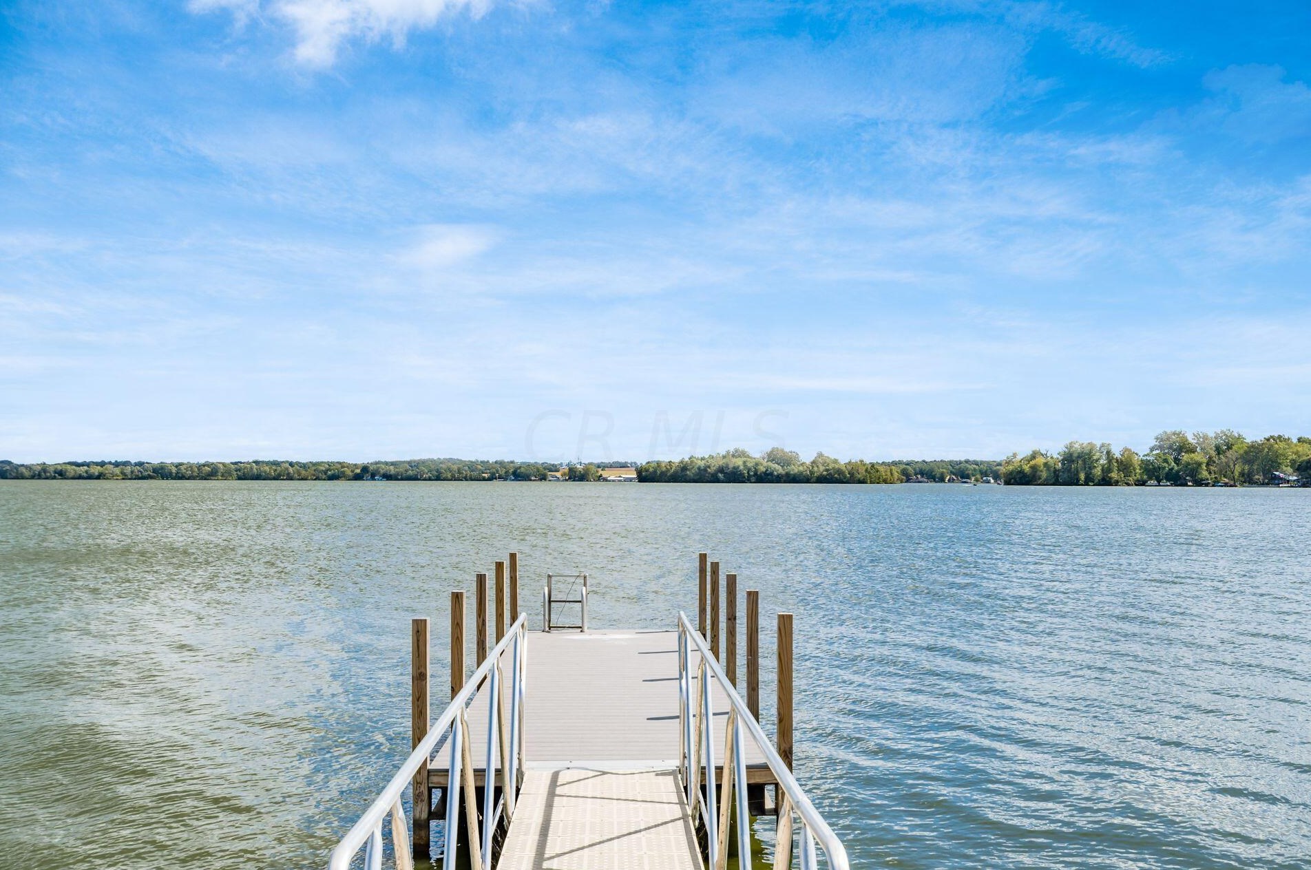 13142 W Bank Dr Ne, Millersport, OH 43046