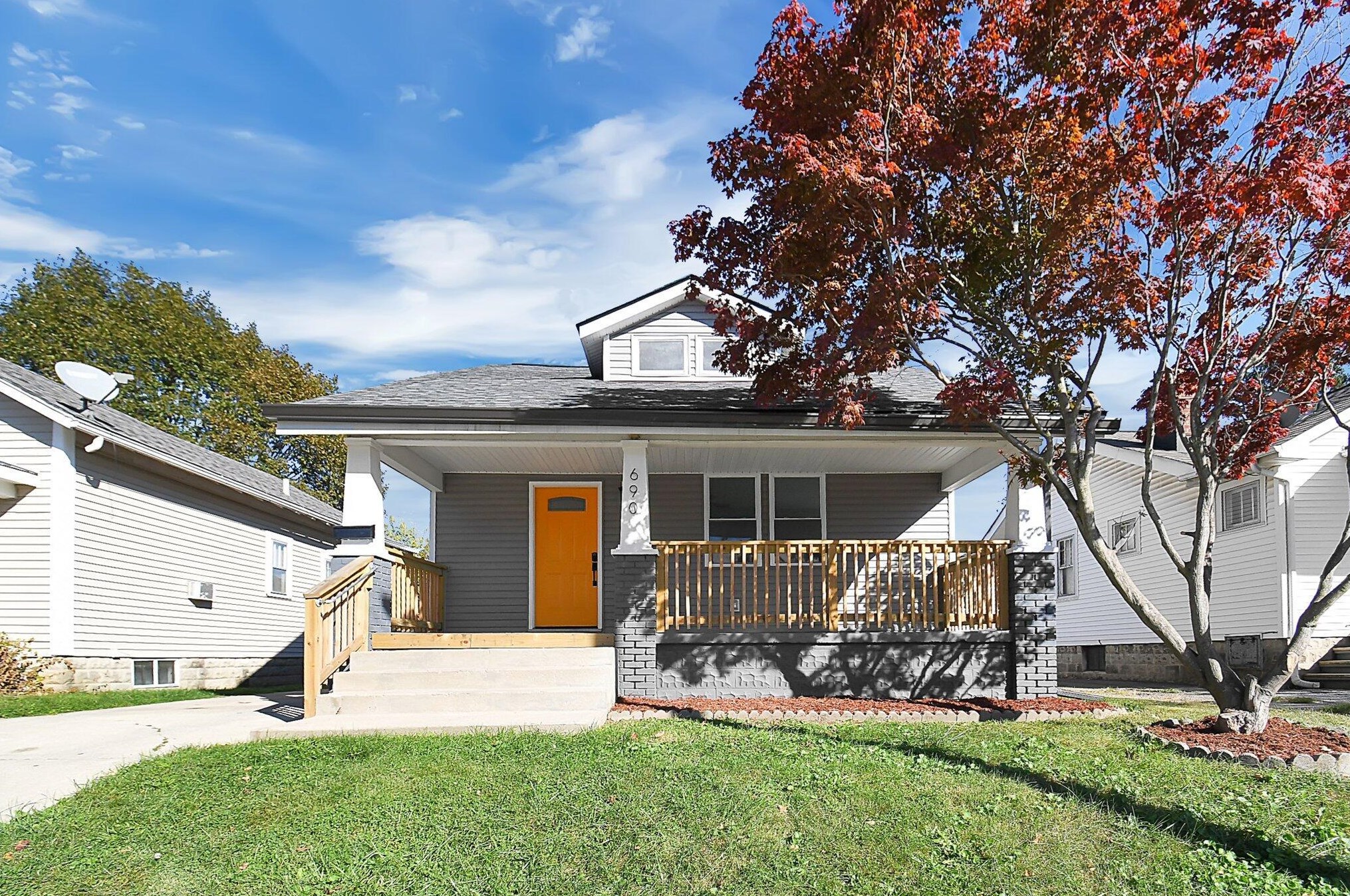 690 Warren Ave, Columbus, OH 43204-2957