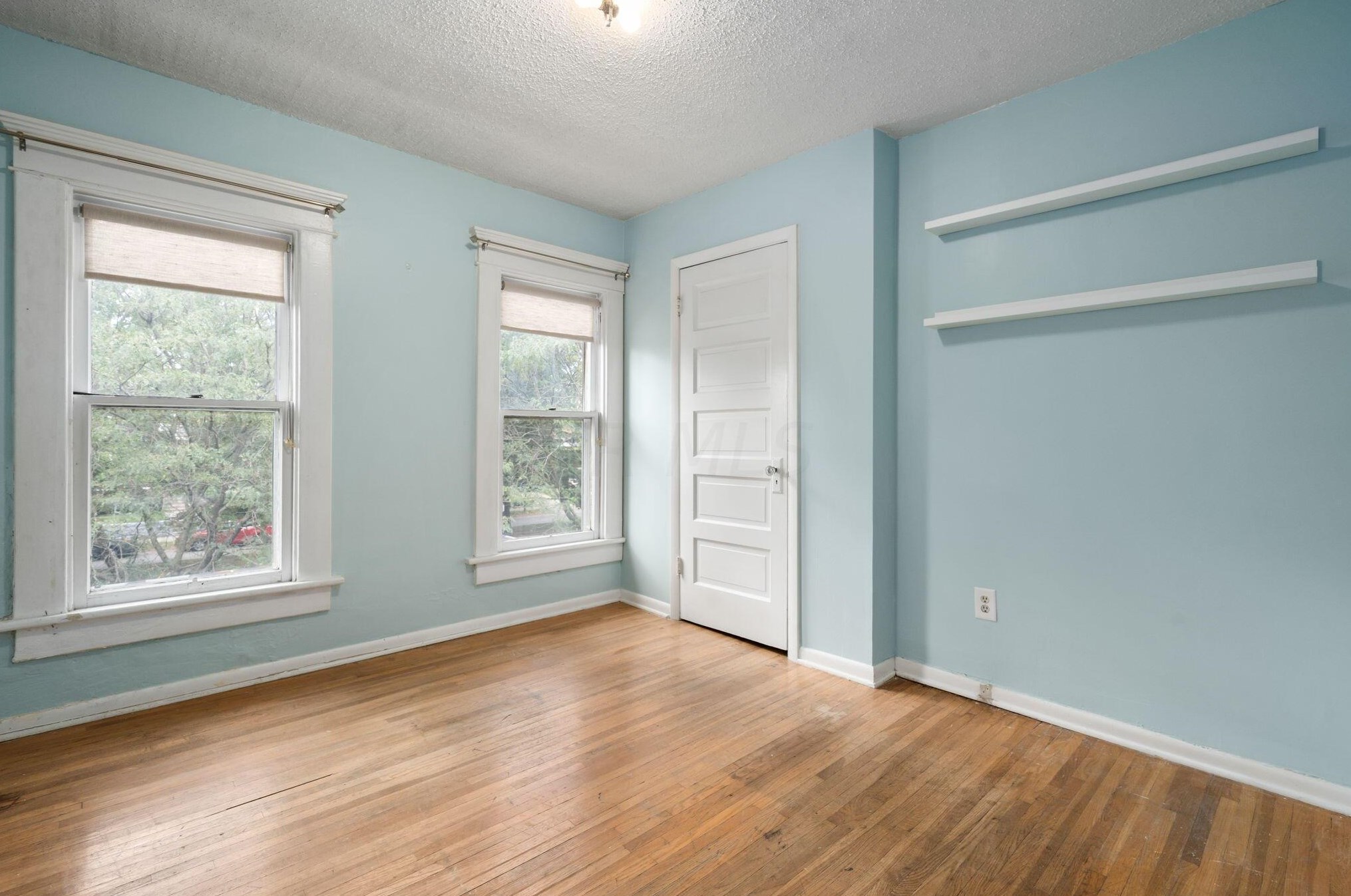 627 Wilson Ave, Columbus OH 43205-2825 exterior