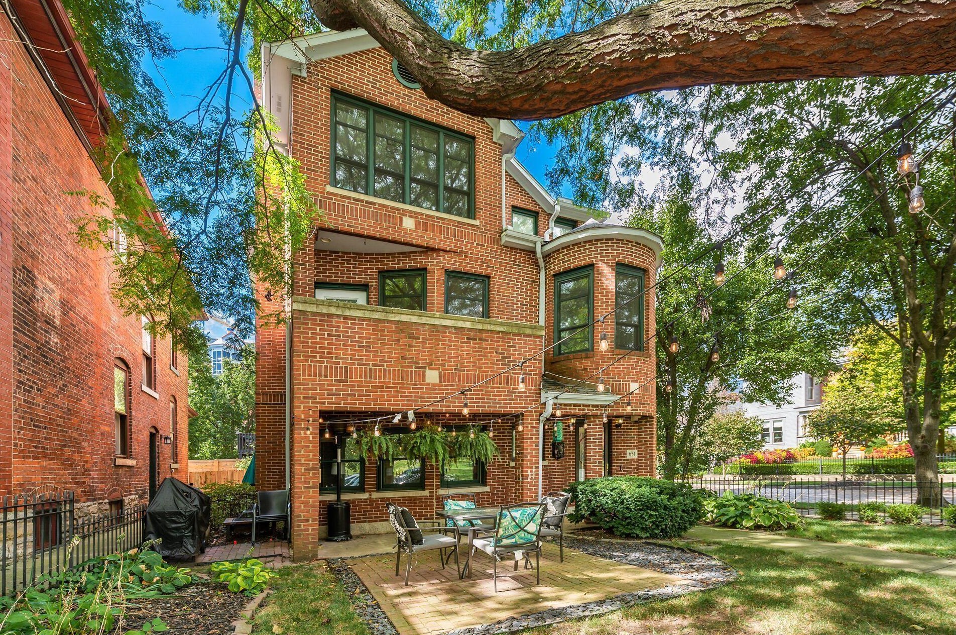 651 Dennison Ave, Columbus OH  43215-1605 exterior