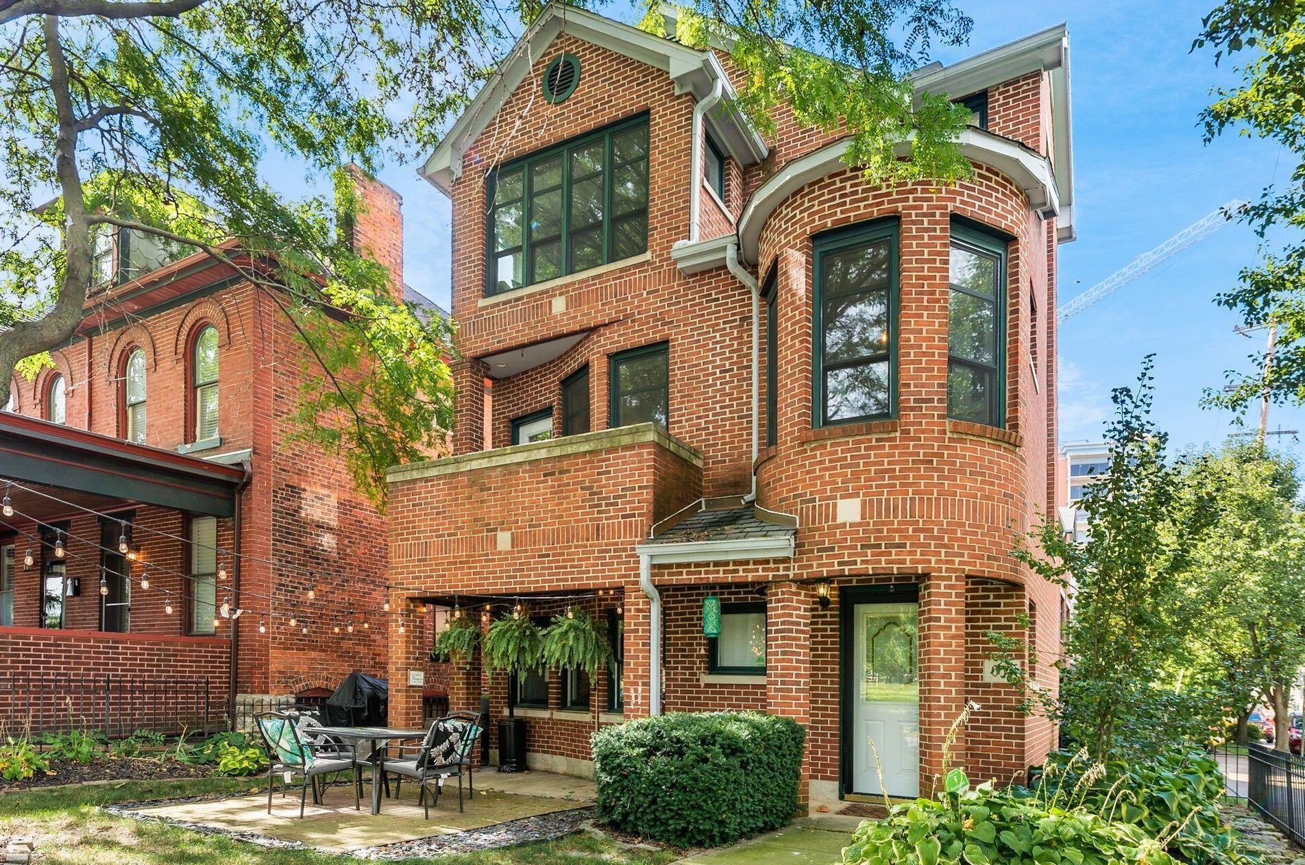 651 Dennison Ave, Columbus, OH 43215