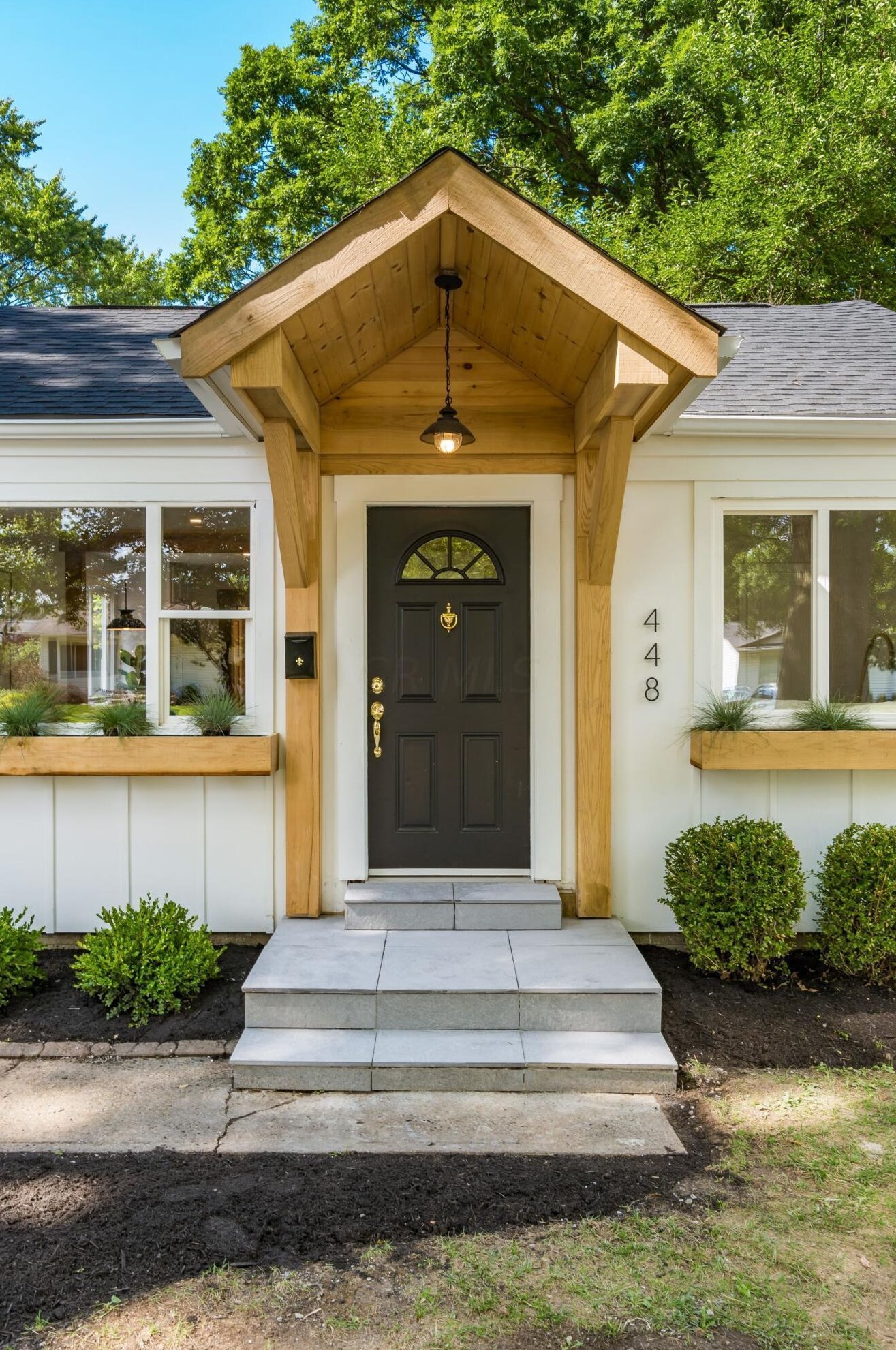 448 Chase Rd, Columbus OH 43214-1104 exterior