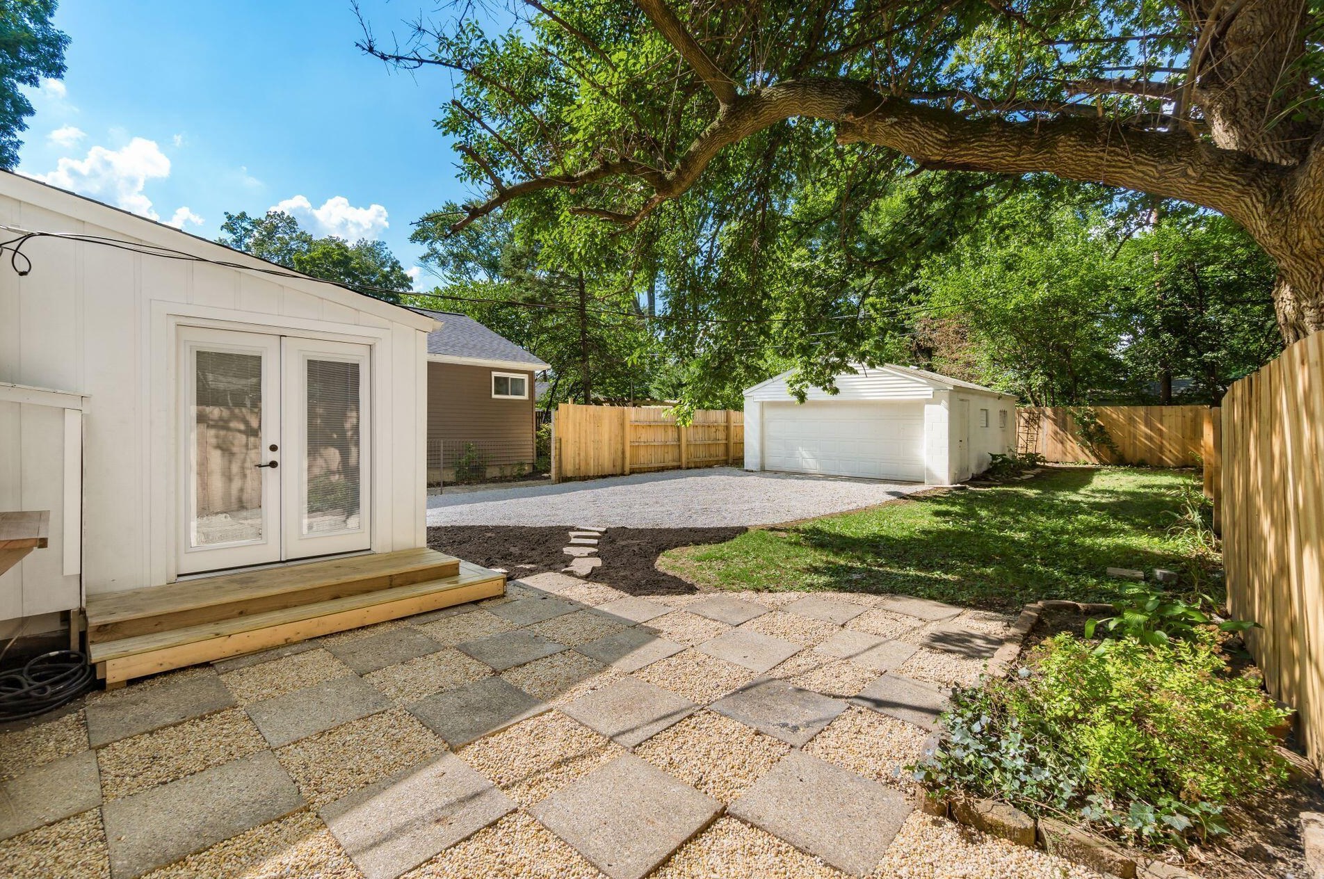 448 Chase Rd, Columbus OH 43214-1104 exterior