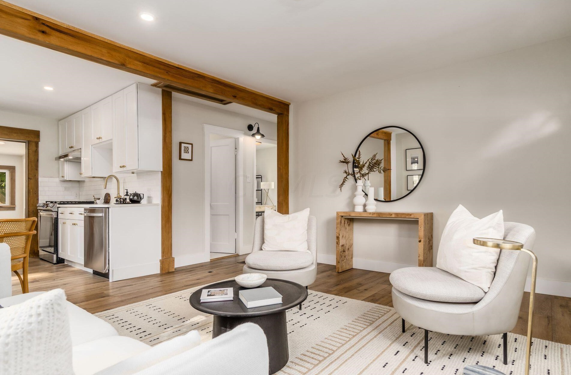 448 Chase Rd, Columbus OH 43214-1104 exterior