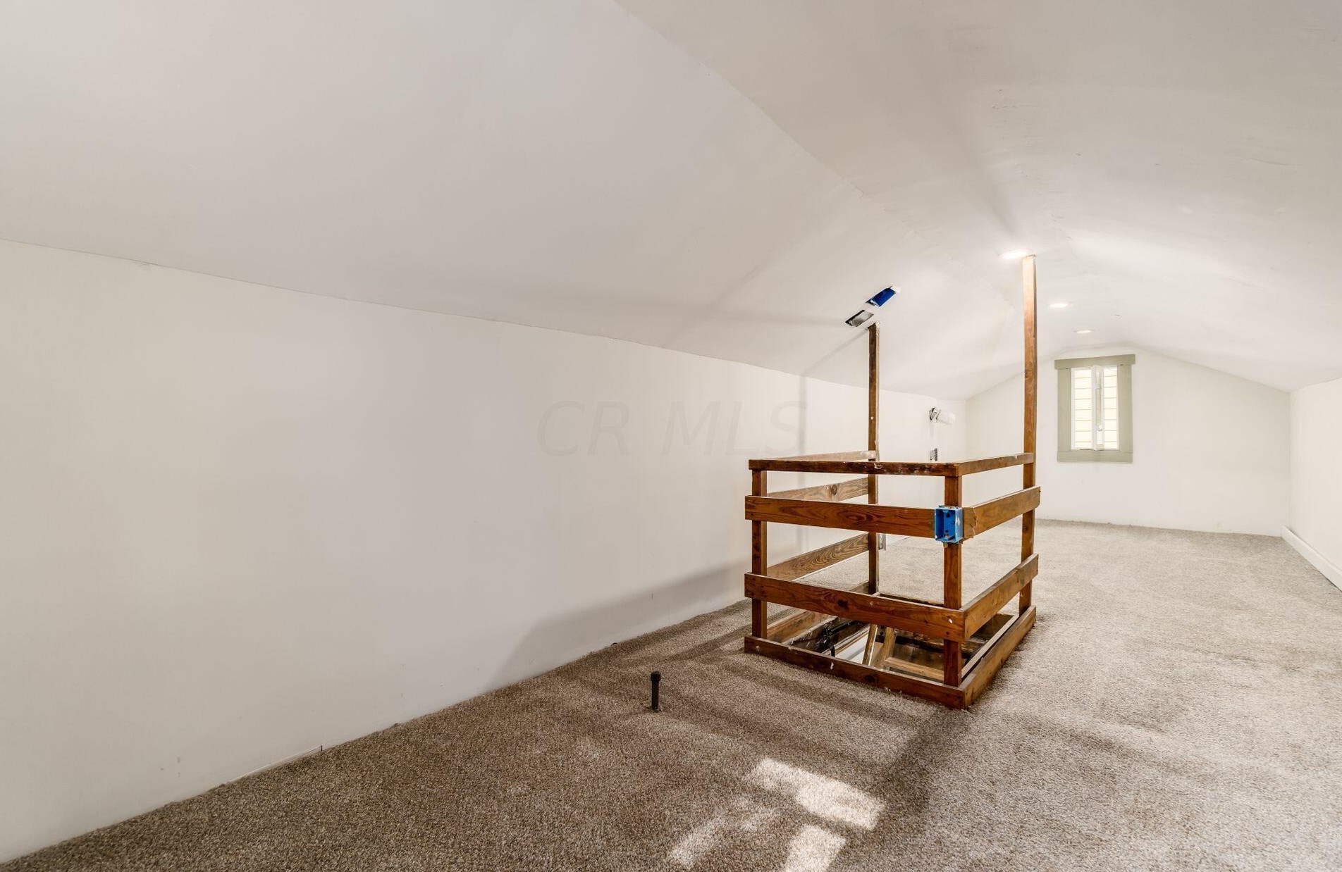 448 Chase Rd, Columbus OH 43214-1104 exterior