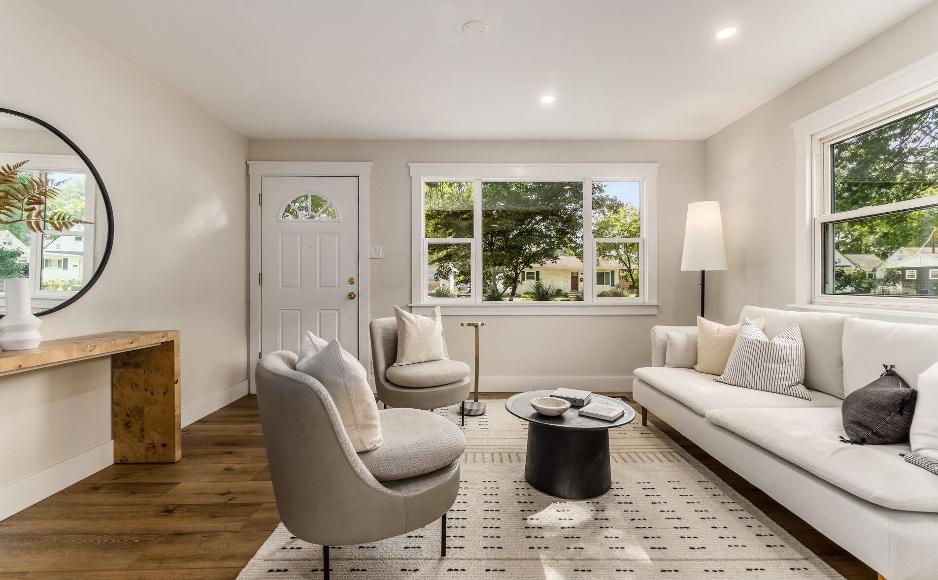 448 Chase Rd, Columbus OH 43214-1104 exterior