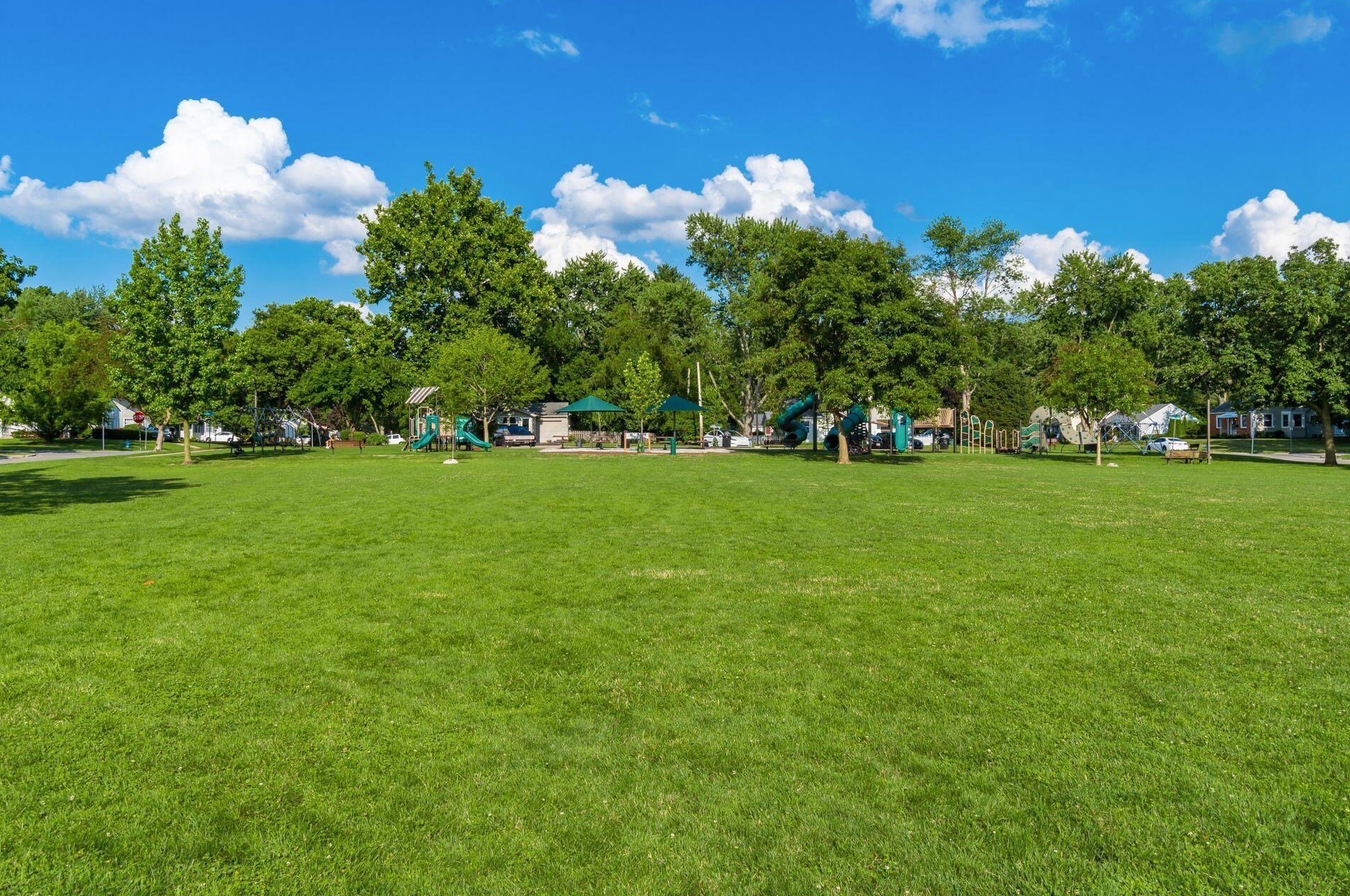 448 Chase Rd, Columbus OH 43214-1104 exterior