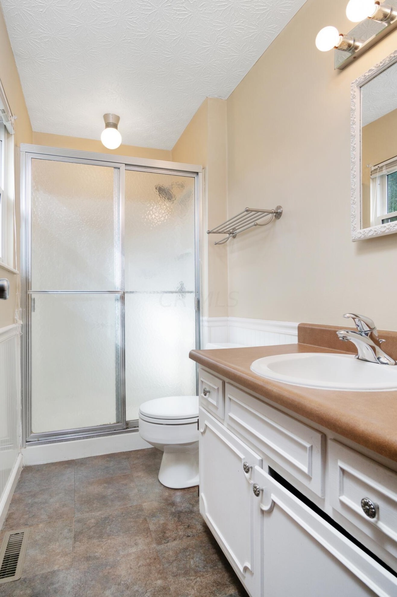 3735 Quail Holw Dr, Columbus OH 43228-9682 exterior