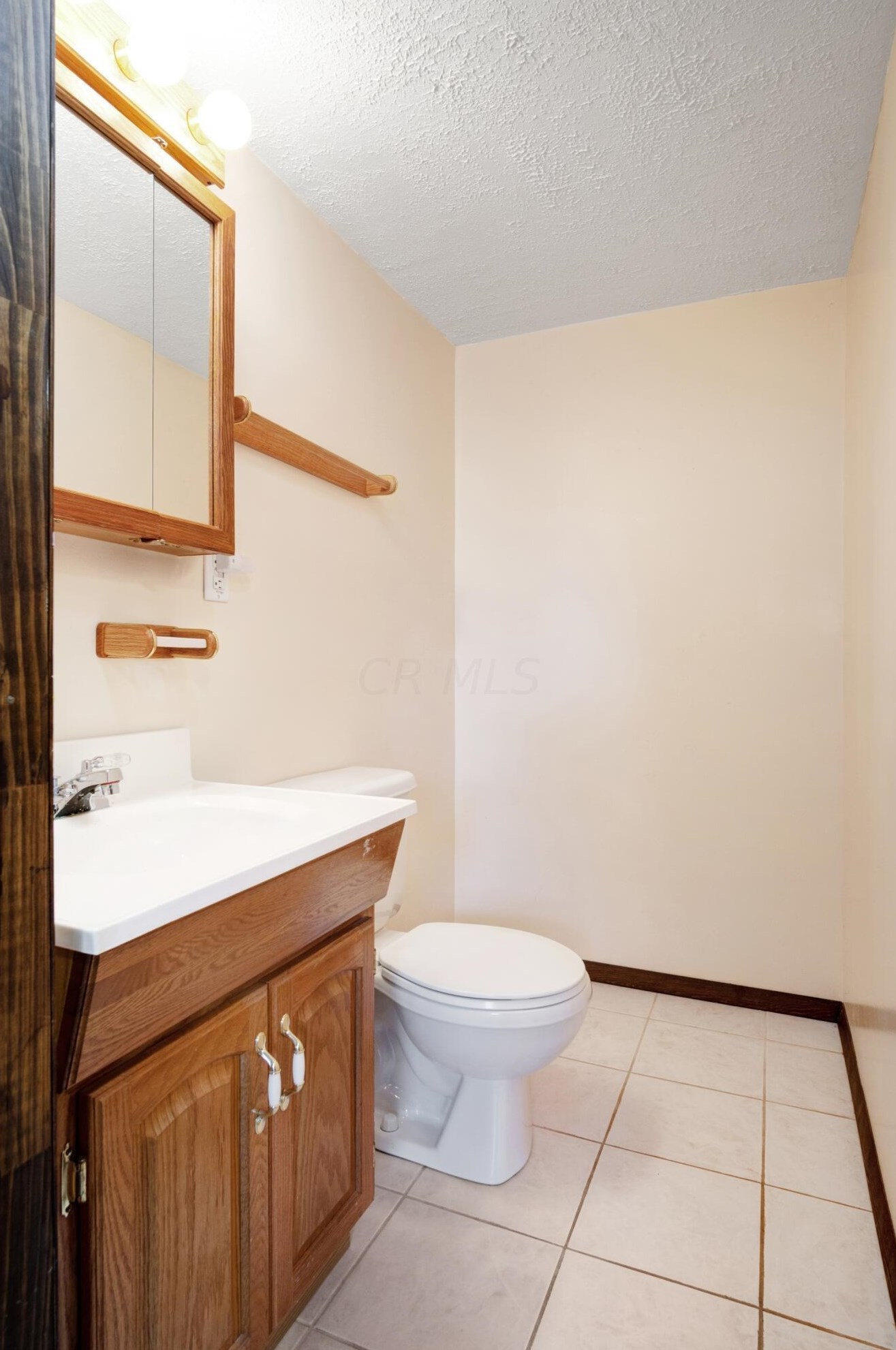 3735 Quail Holw Dr, Columbus OH 43228-9682 exterior