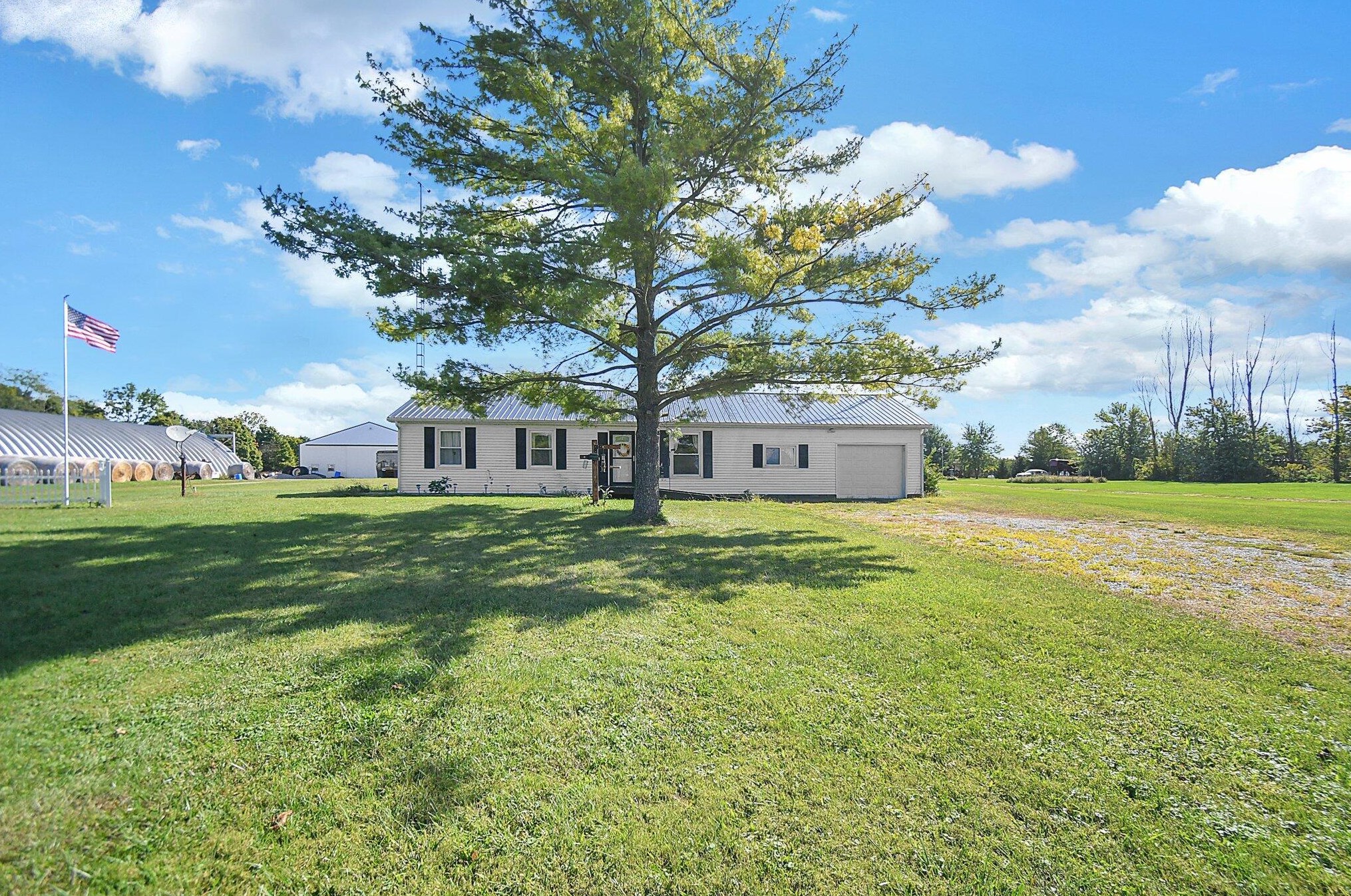 11110 Dozer Rd, Stoutsville, OH 43154-9500