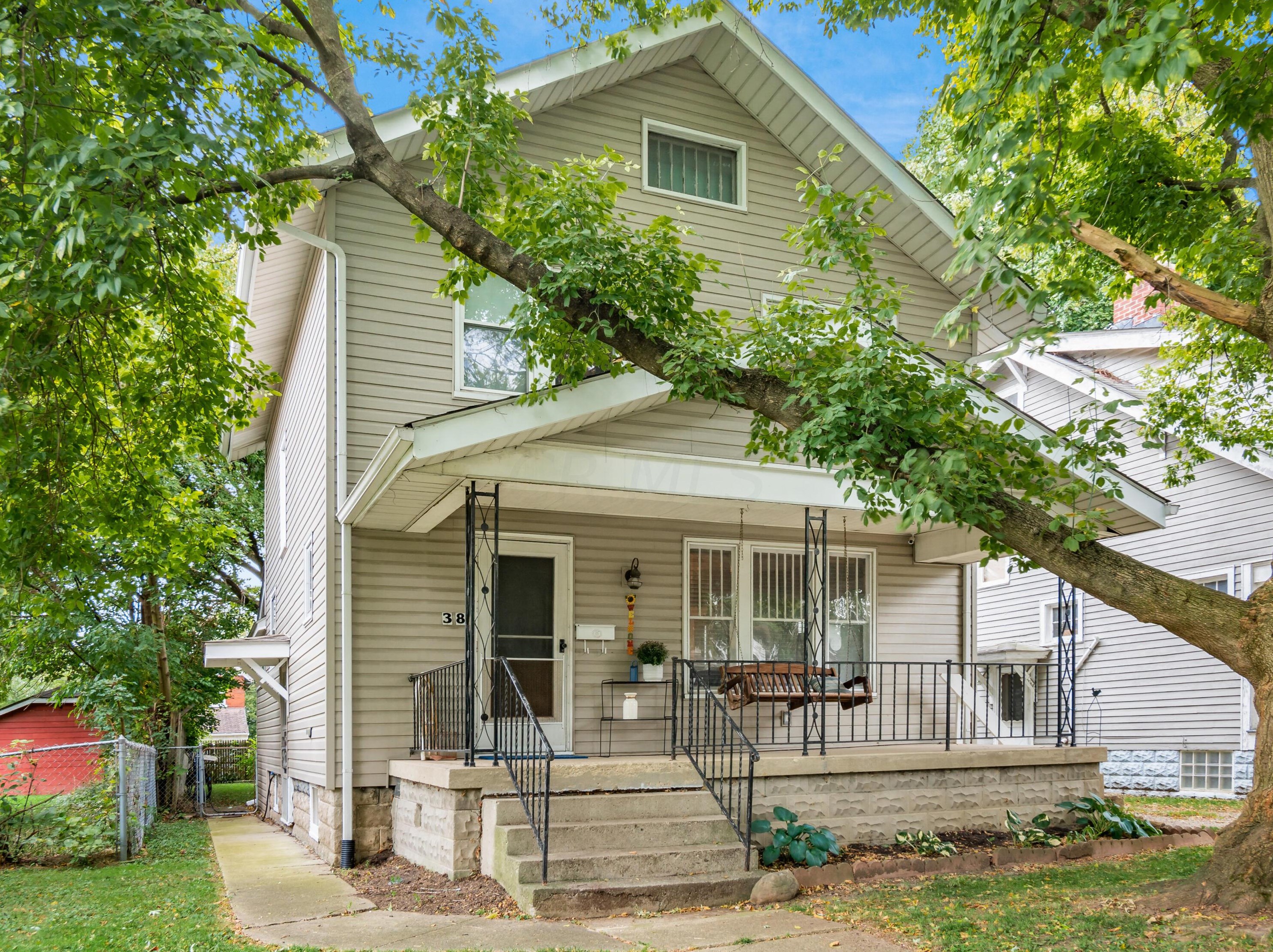 38 Chase Ave, Columbus, OH 43204-2601