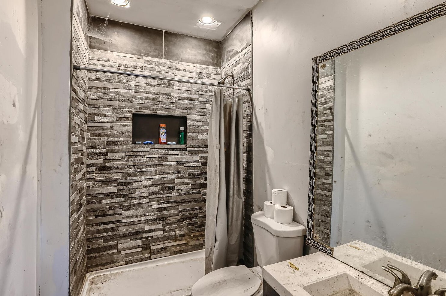 432 Highland Ave, Columbus OH 43204-3445 exterior