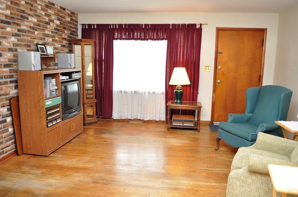 3311 Towers Ct, Columbus, OH 43227-1953