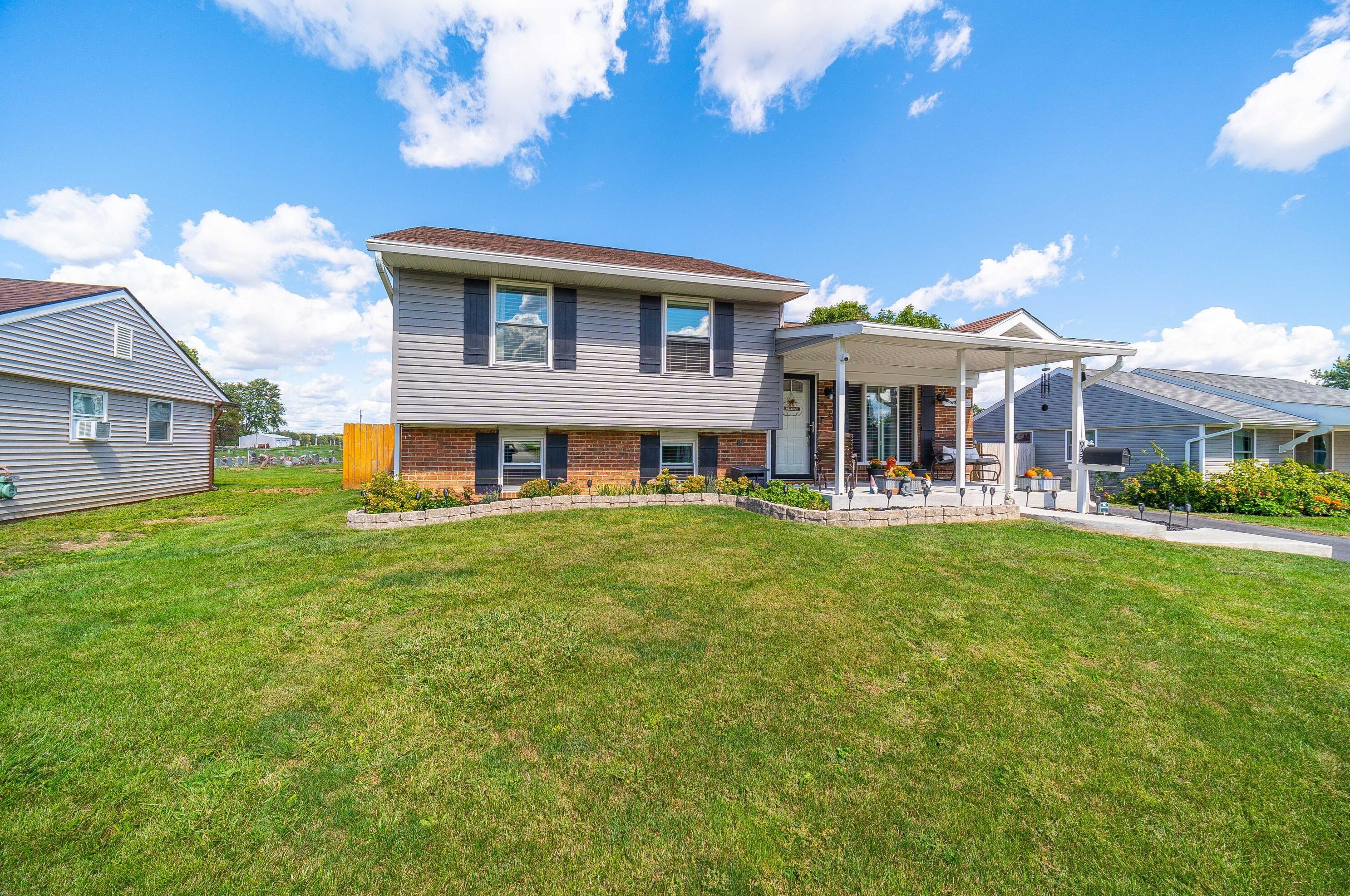 932 Tecumseh Ave, Columbus, OH 43207-5065