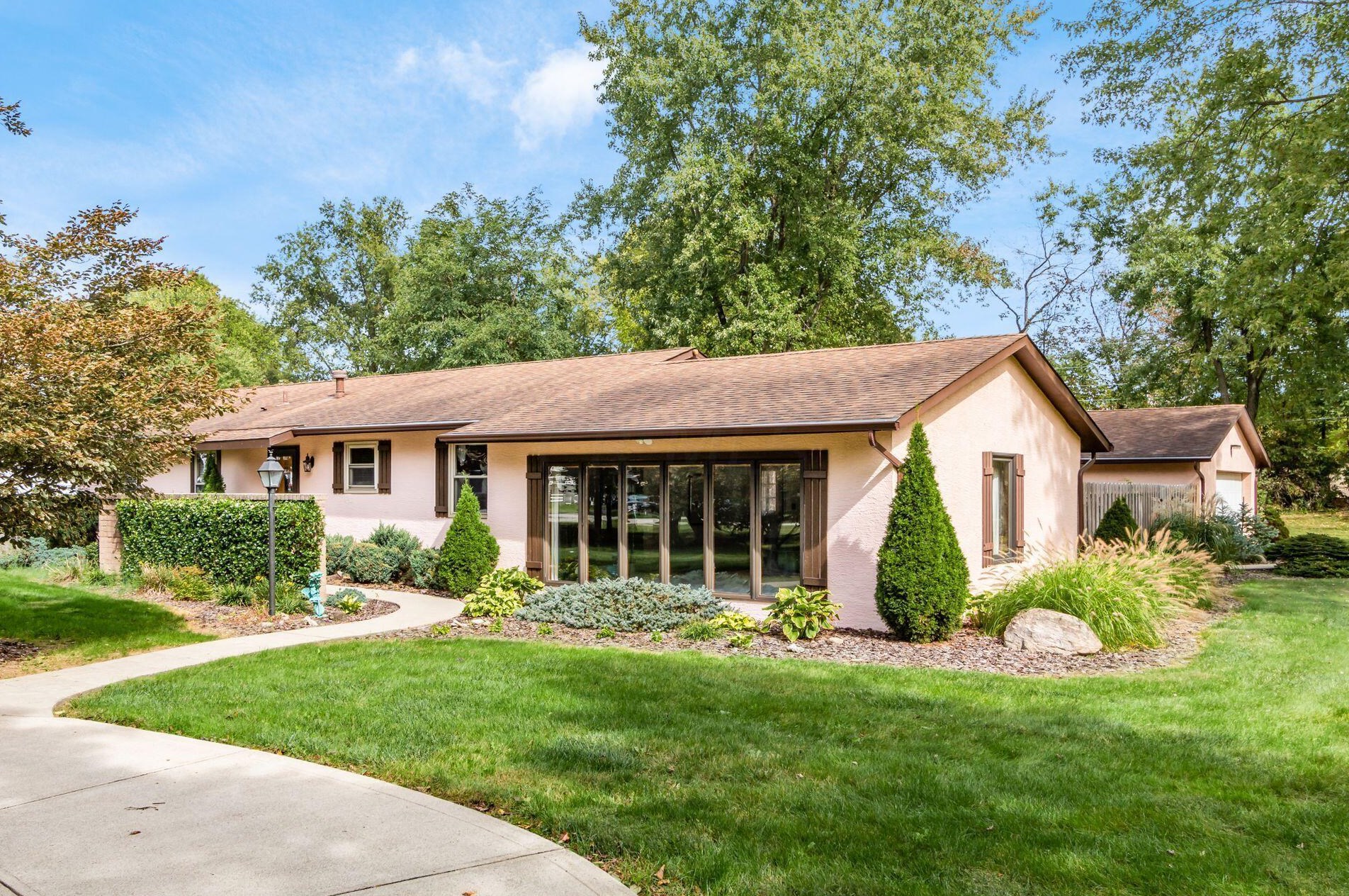 13808 Olde Post Rd, Pickerington, OH 43147-9438