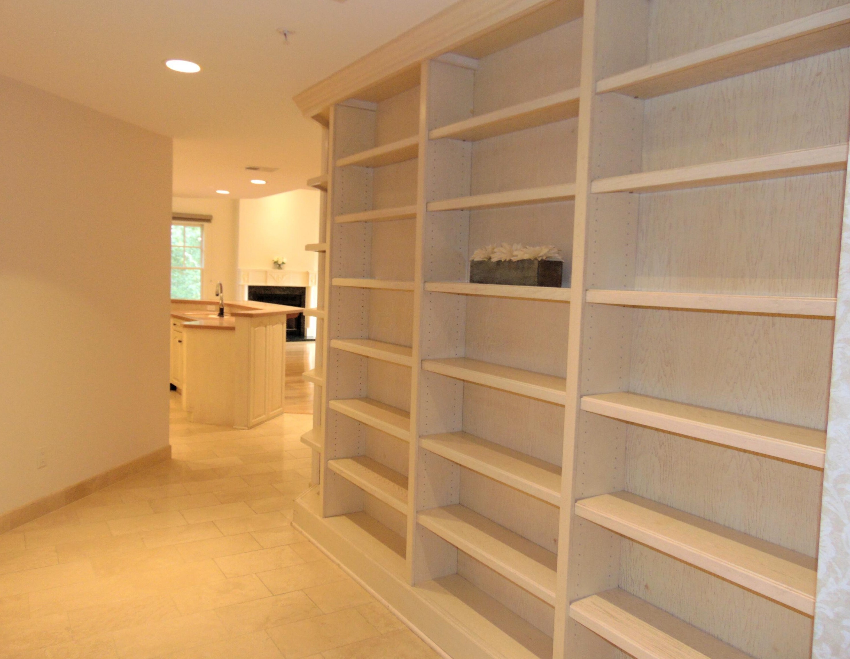 8172 Mt Air Pl, Columbus OH 43235-1358 exterior