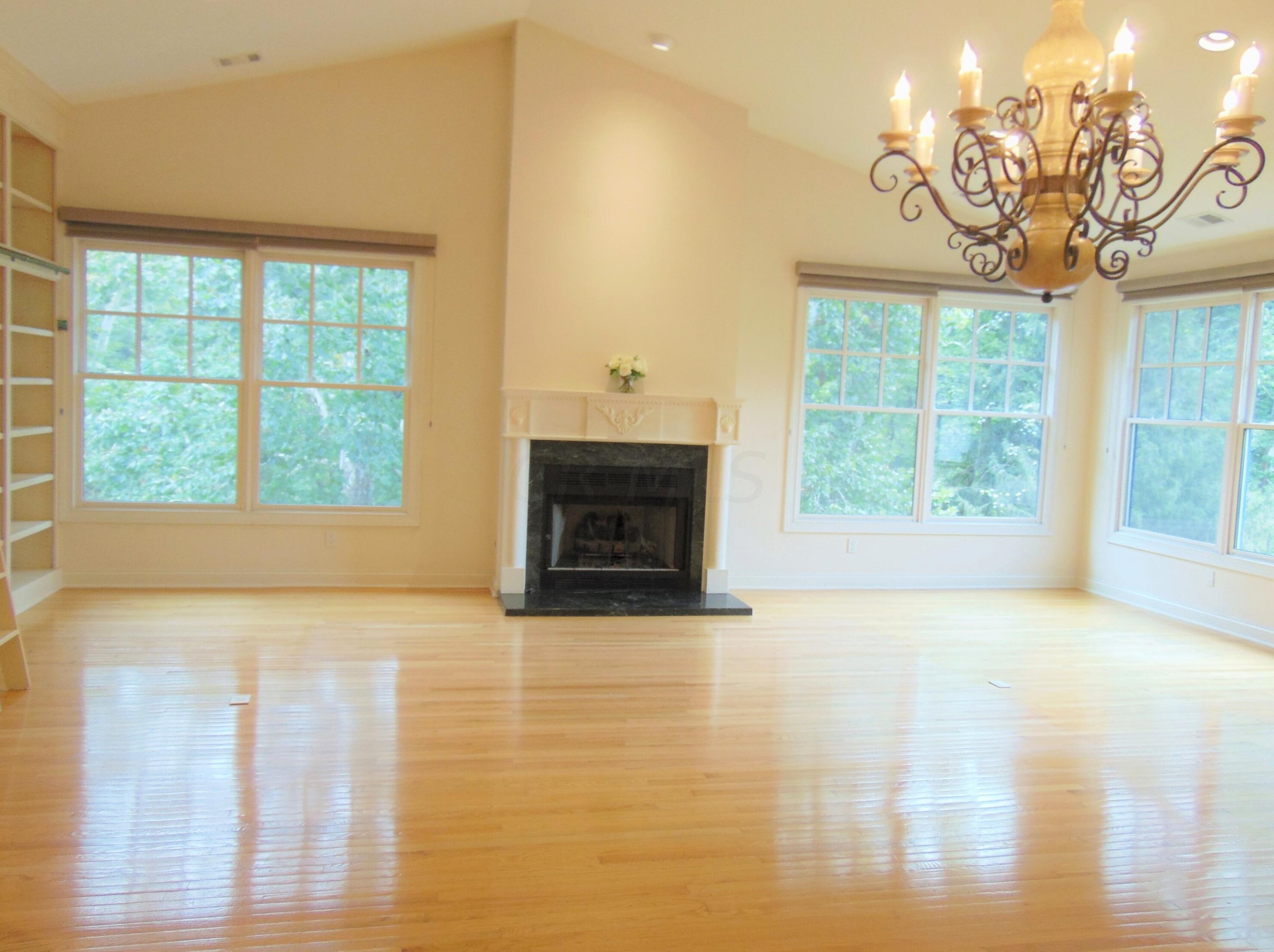 8172 Mt Air Pl, Columbus OH 43235-1358 exterior