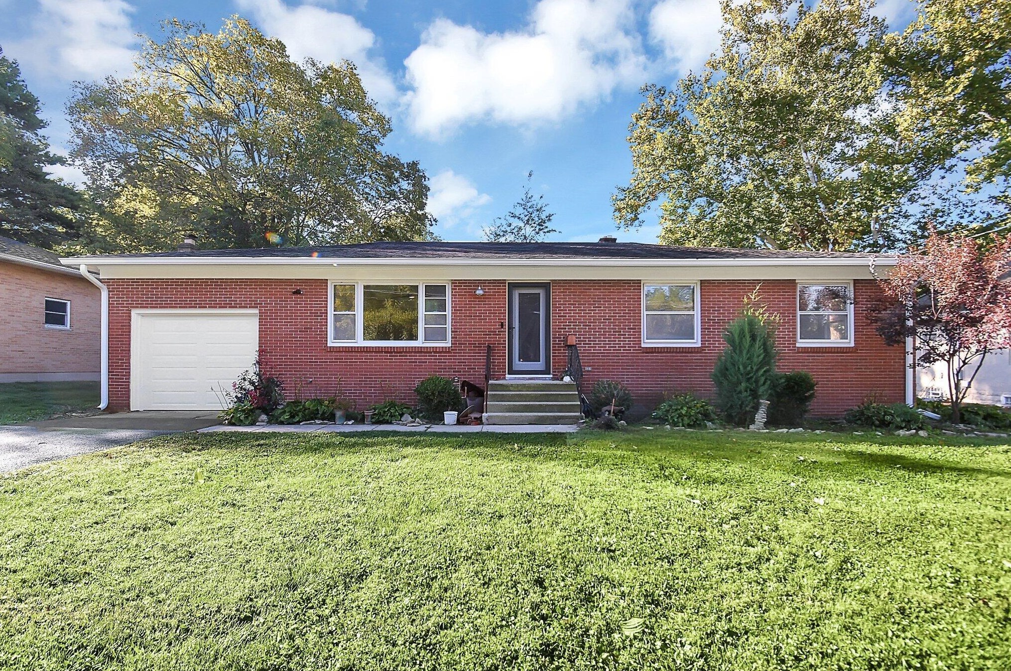 2789 Clifton Rd, Columbus, OH 43221