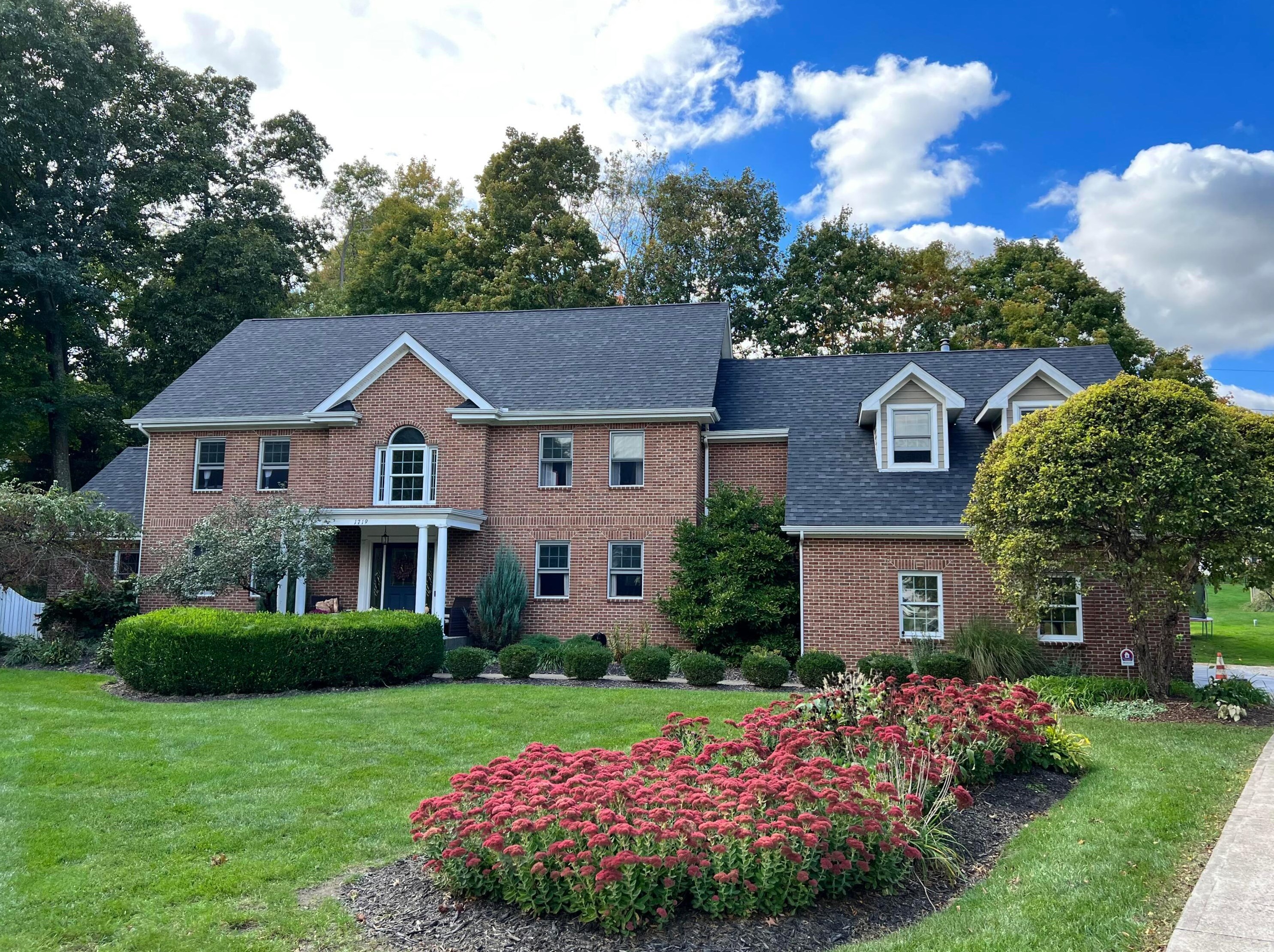 1719 Rosewood Dr, Lancaster, OH 43130-1158
