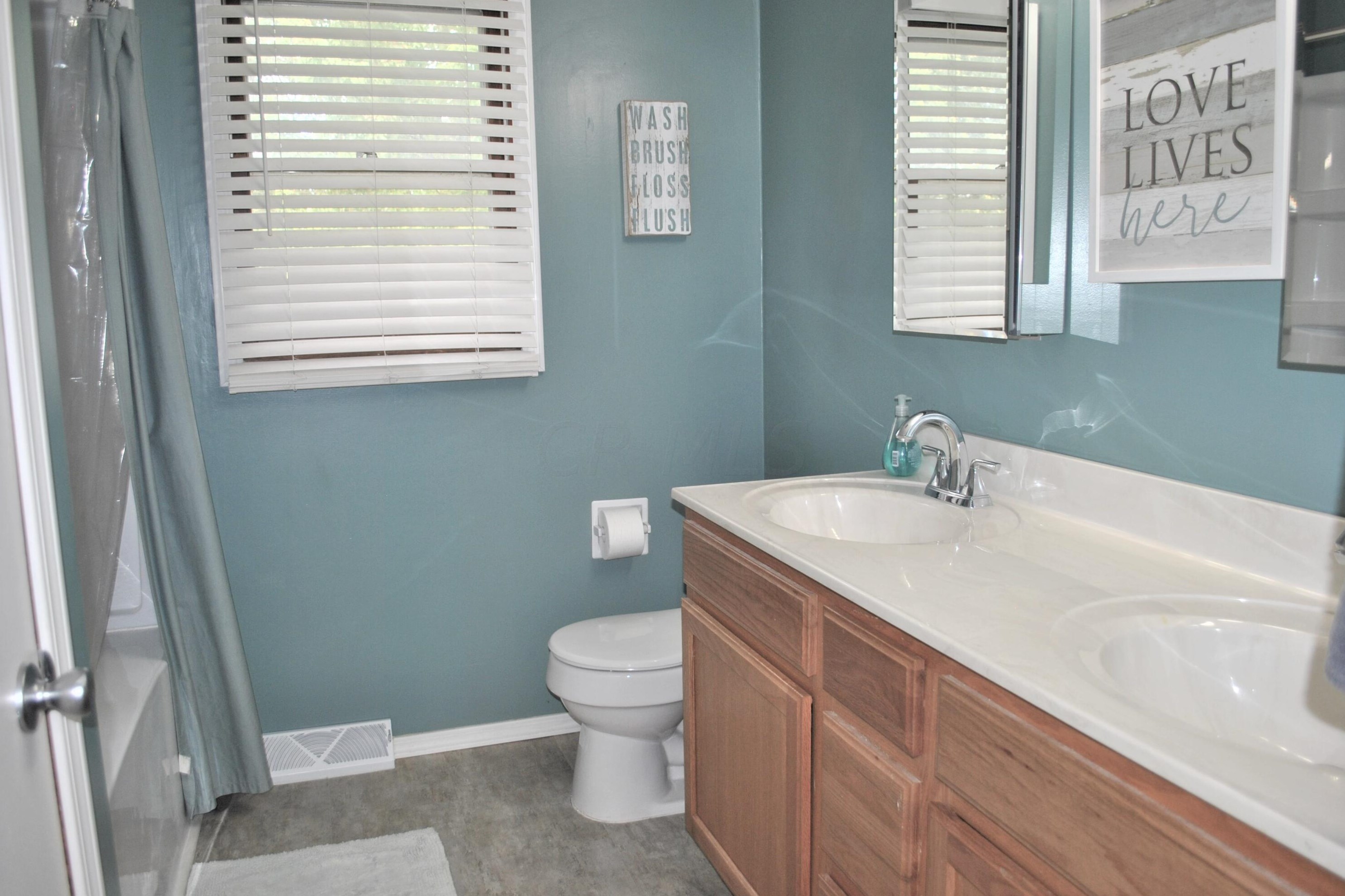 417 Reese Ave, Lancaster OH 43130-4512 exterior