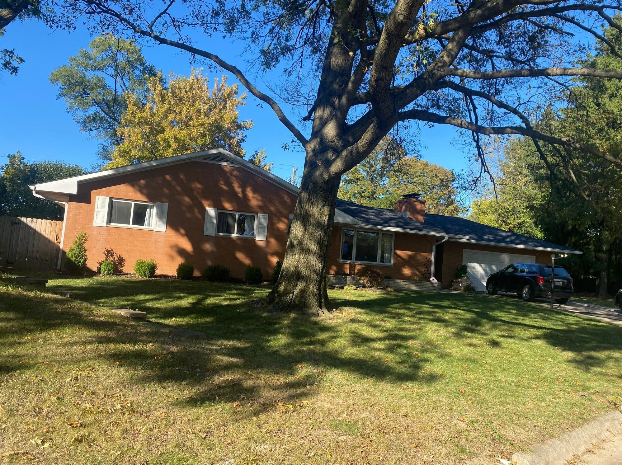 1528 Tiffany Ct, Columbus, OH 43209-3134