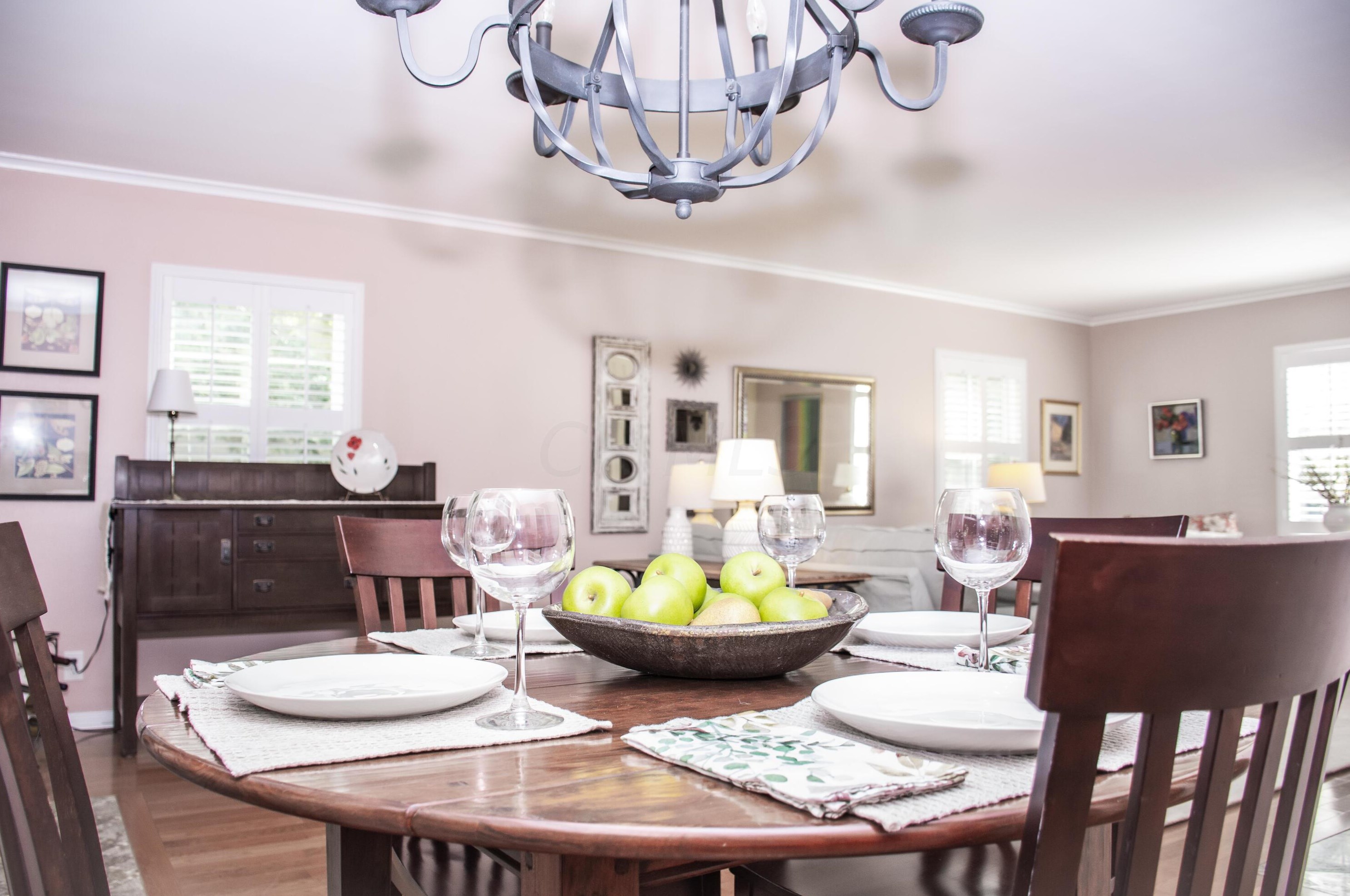 2276 Blvd, Columbus OH 43221-2909 exterior