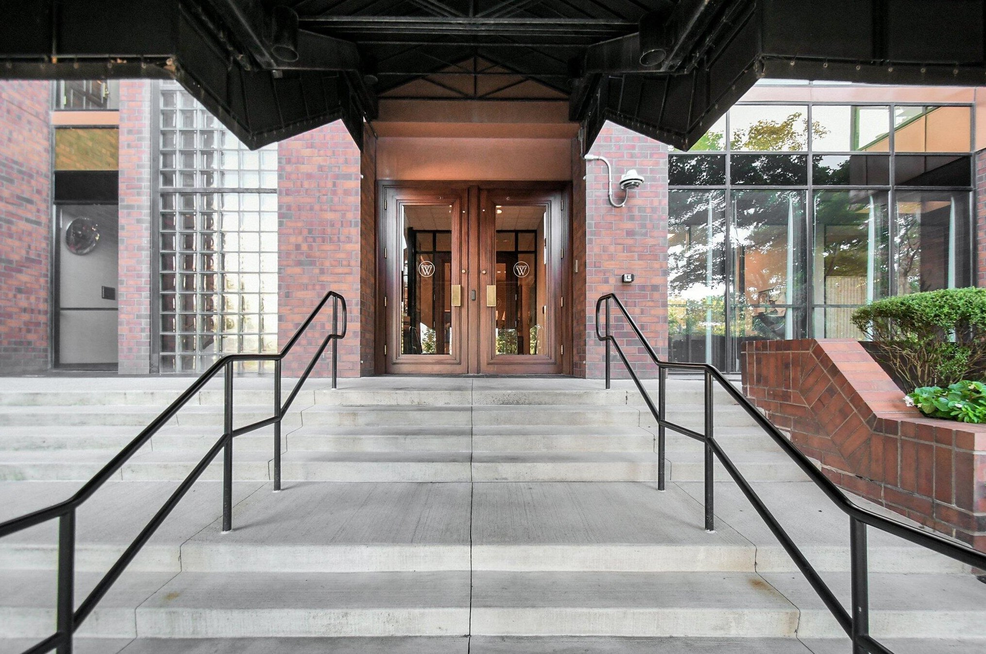 155 Main St, Columbus, OH 43215-5000