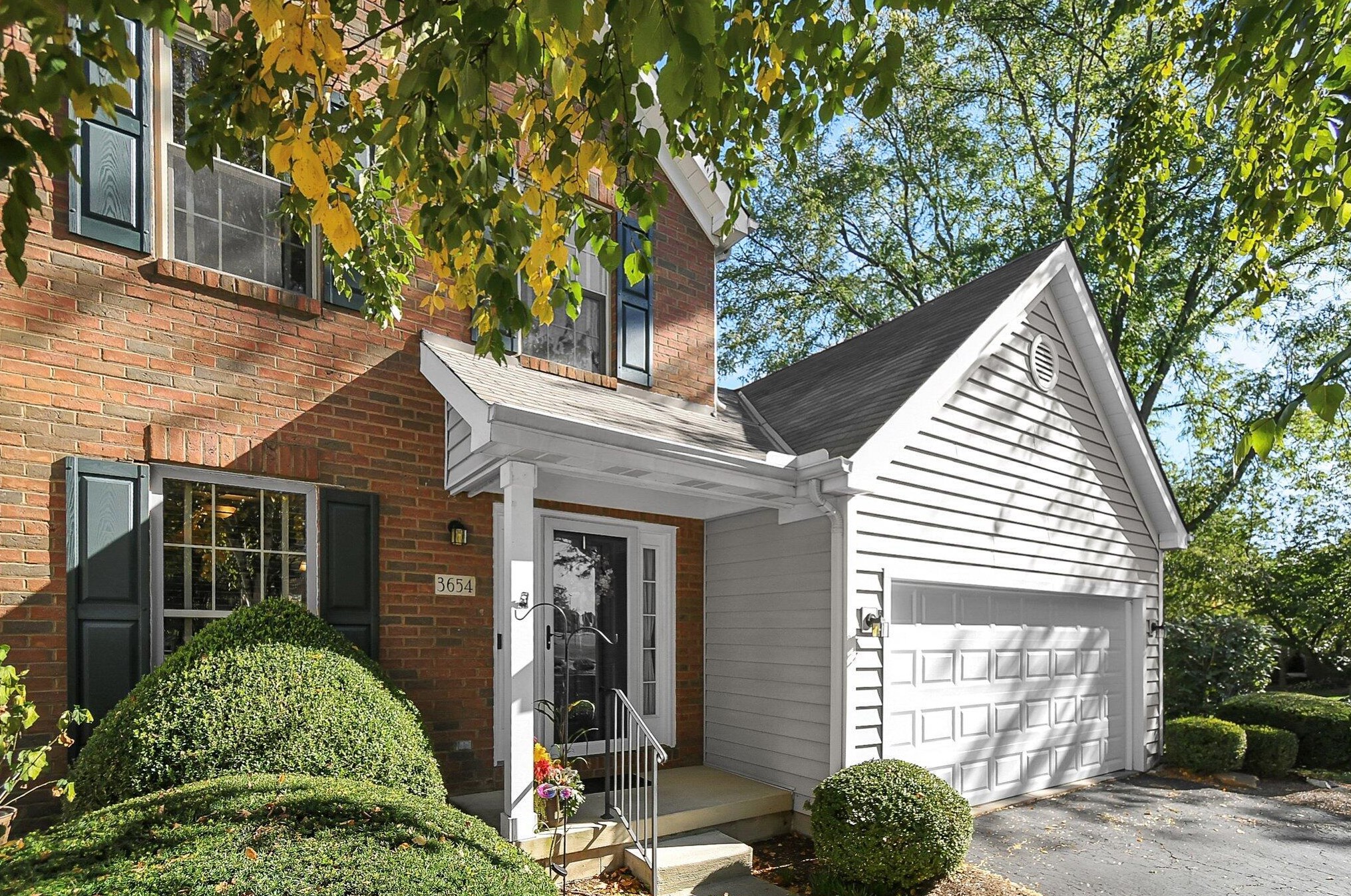 3654 Lakestone Cir, Hilliard, OH 43026-8100