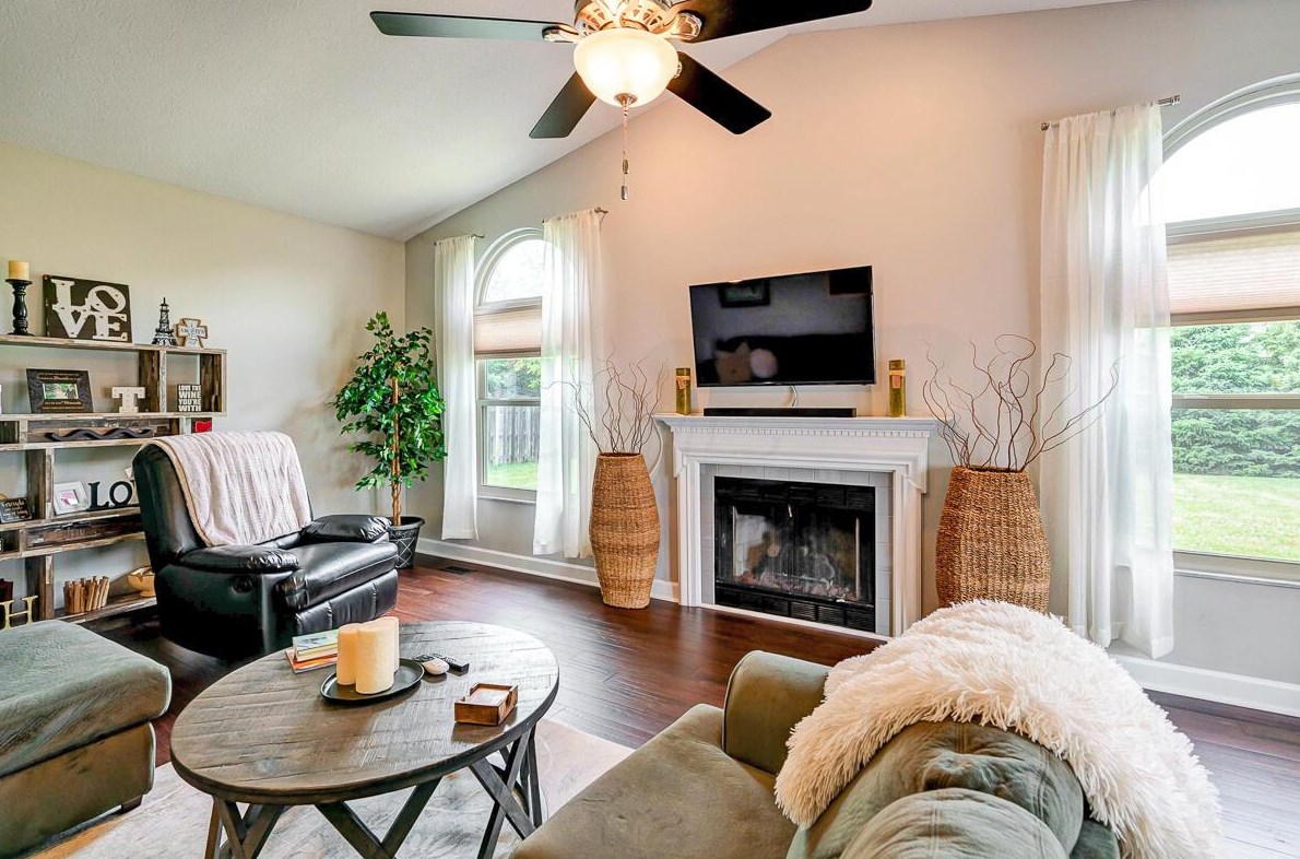 6286 Little Deer Ln, Columbus, OH 43213-3400