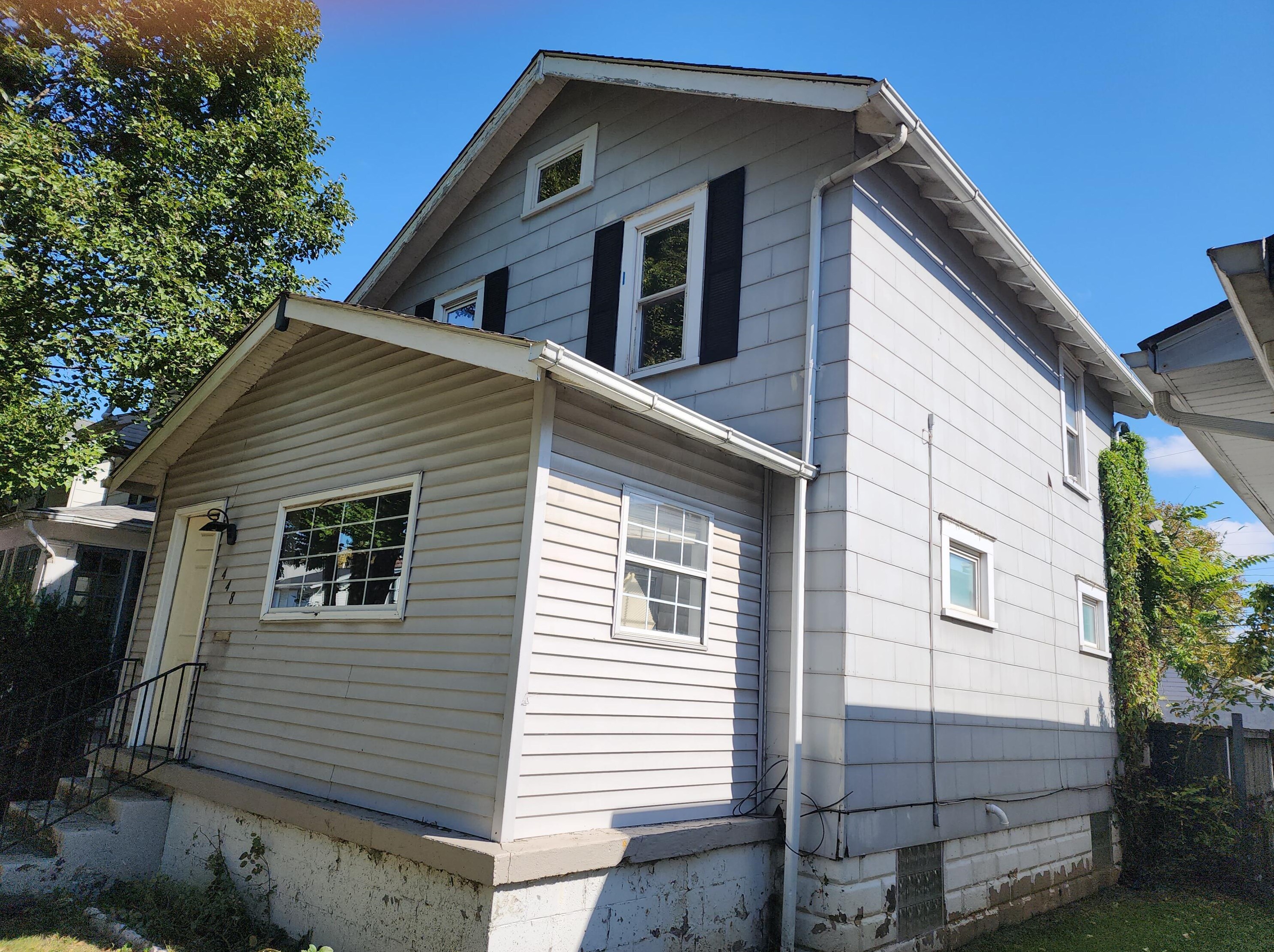 448 Ogden Ave, Columbus, OH 43204-3150