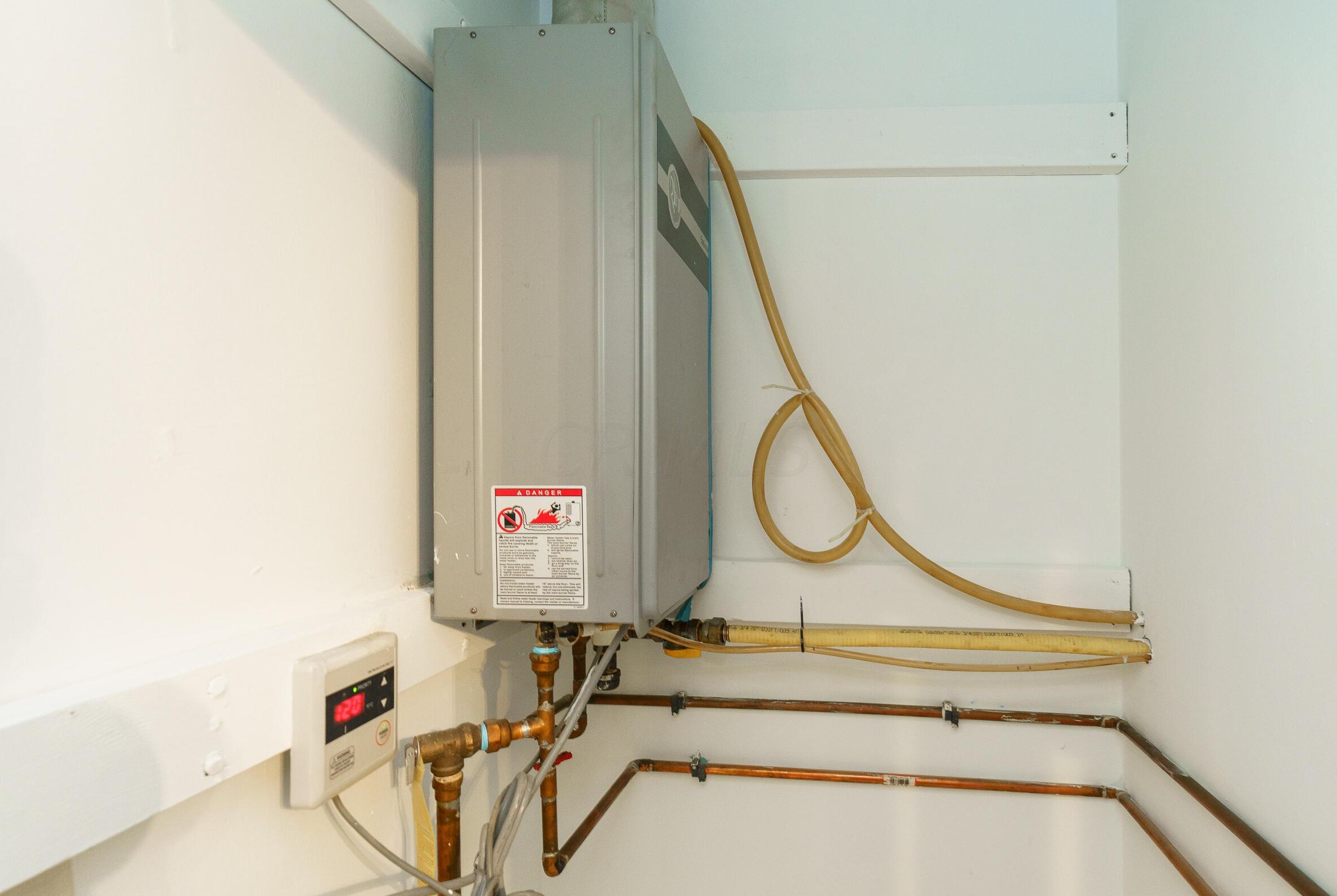 236 Danhurst Rd, Columbus OH 43228-1343 exterior