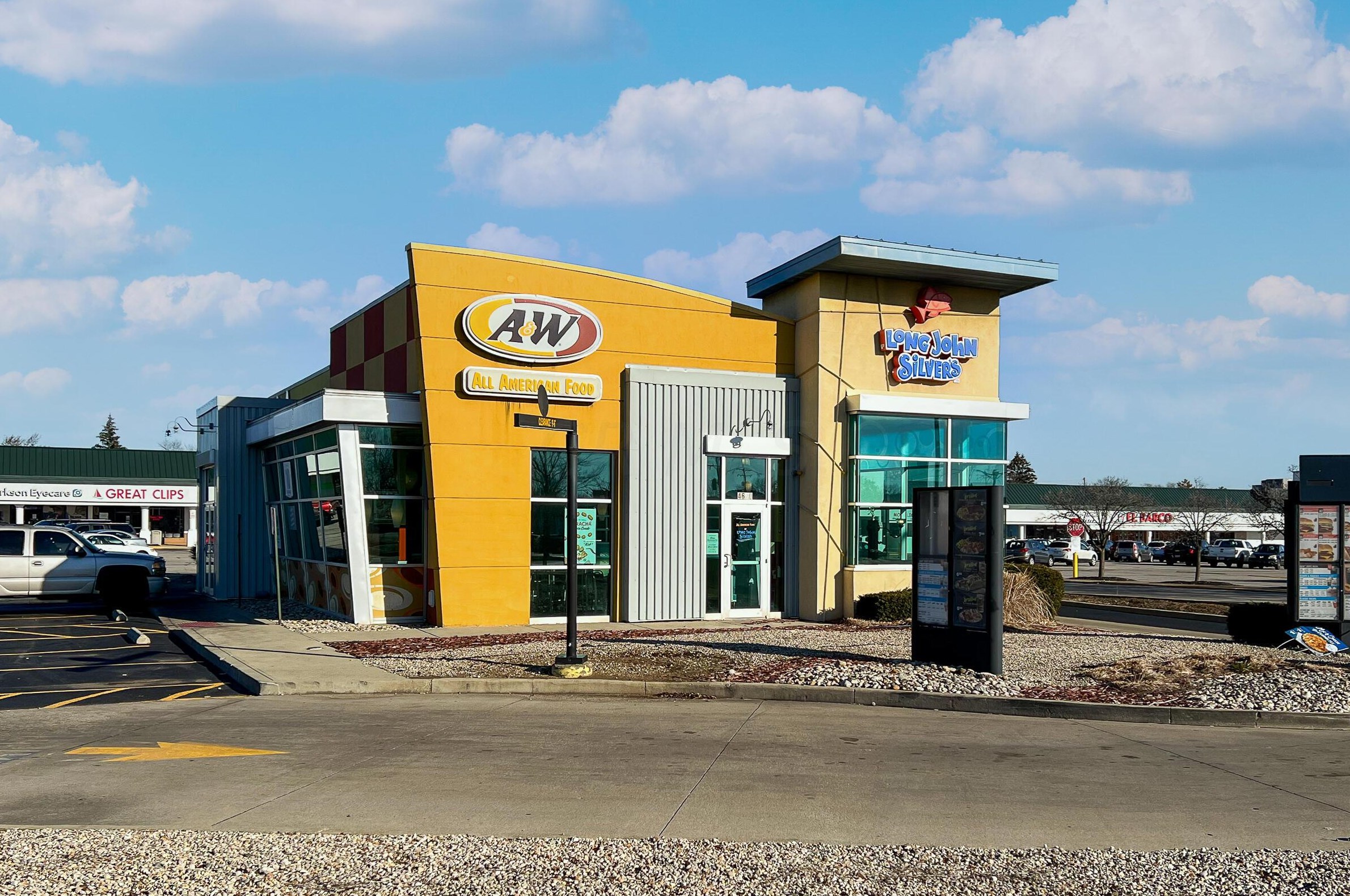 236 Danhurst Rd, Columbus OH 43228-1343 exterior