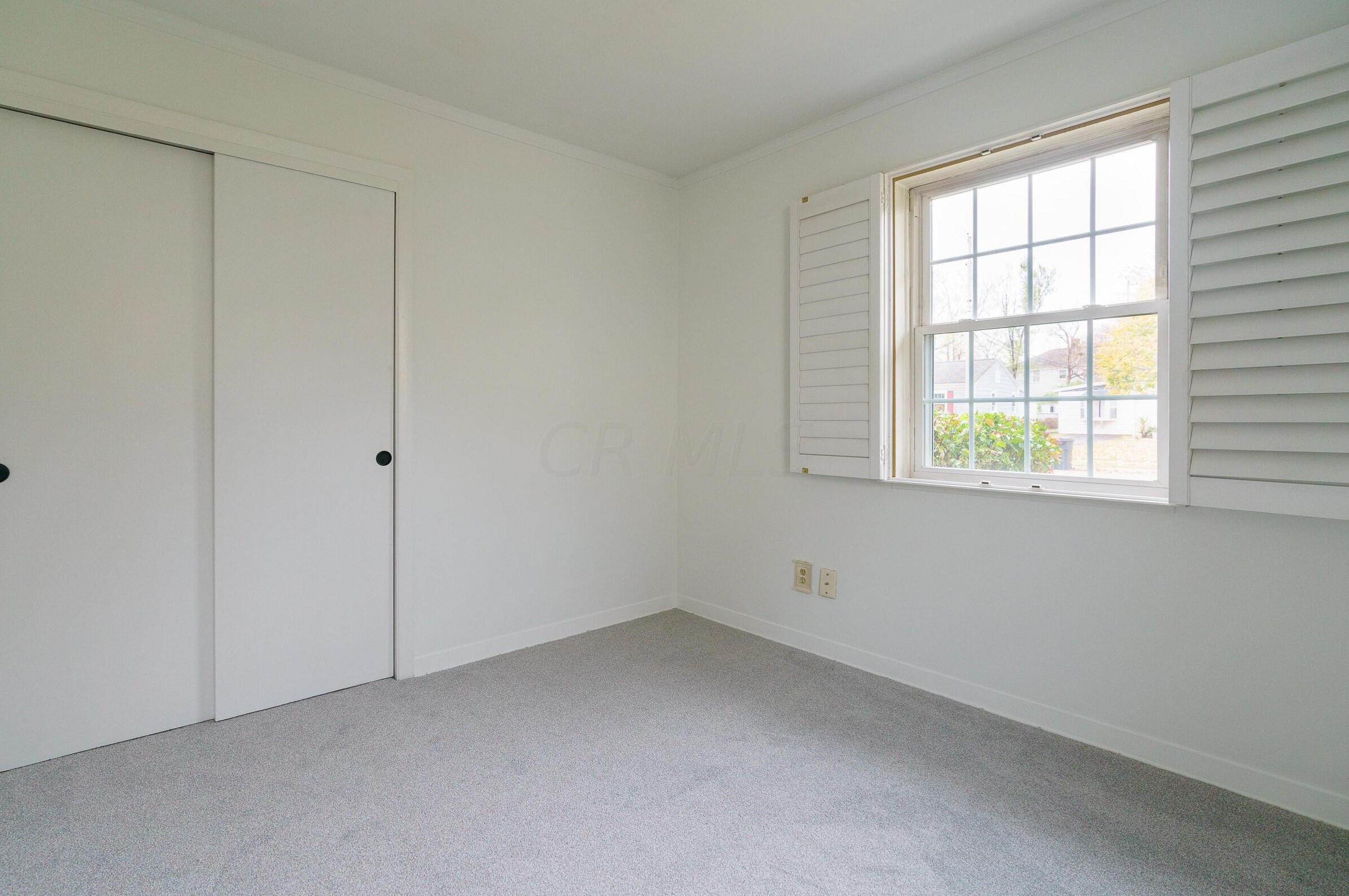 236 Danhurst Rd, Columbus OH 43228-1343 exterior